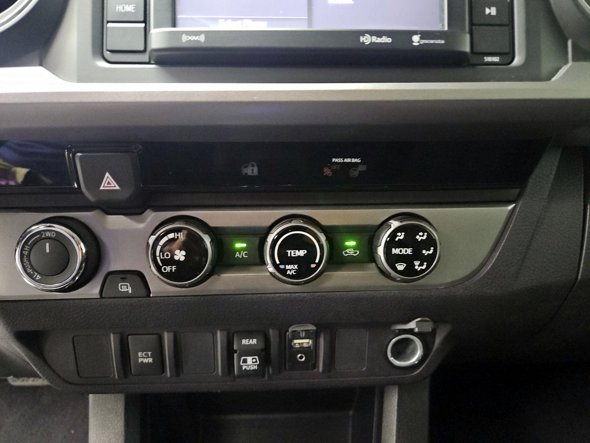 Thumbnail: 2018 Toyota Tacoma - 16