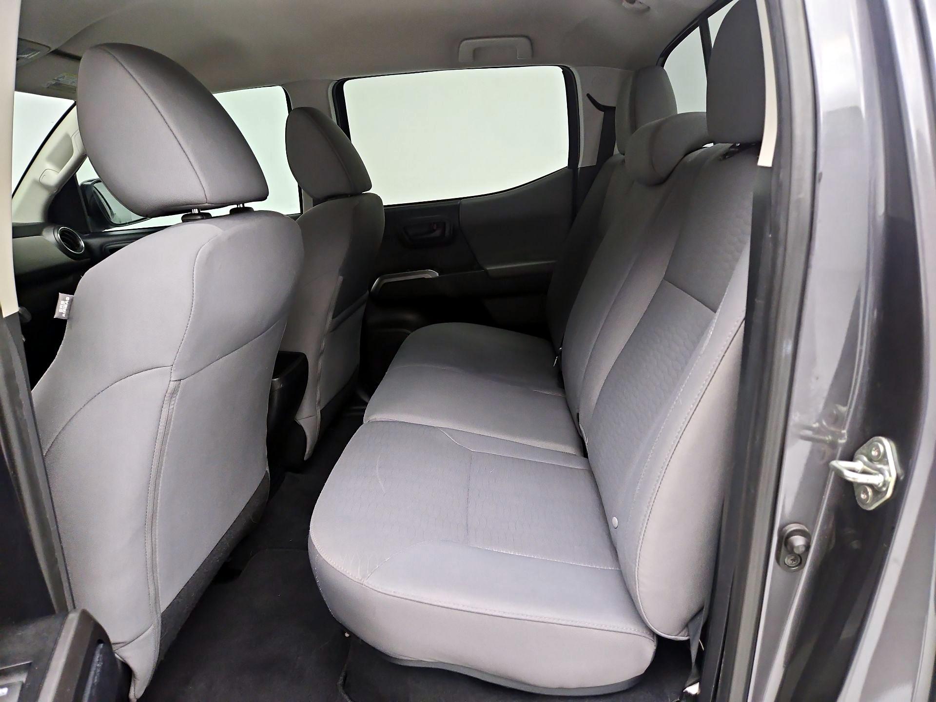 Thumbnail: 2018 Toyota Tacoma - 19