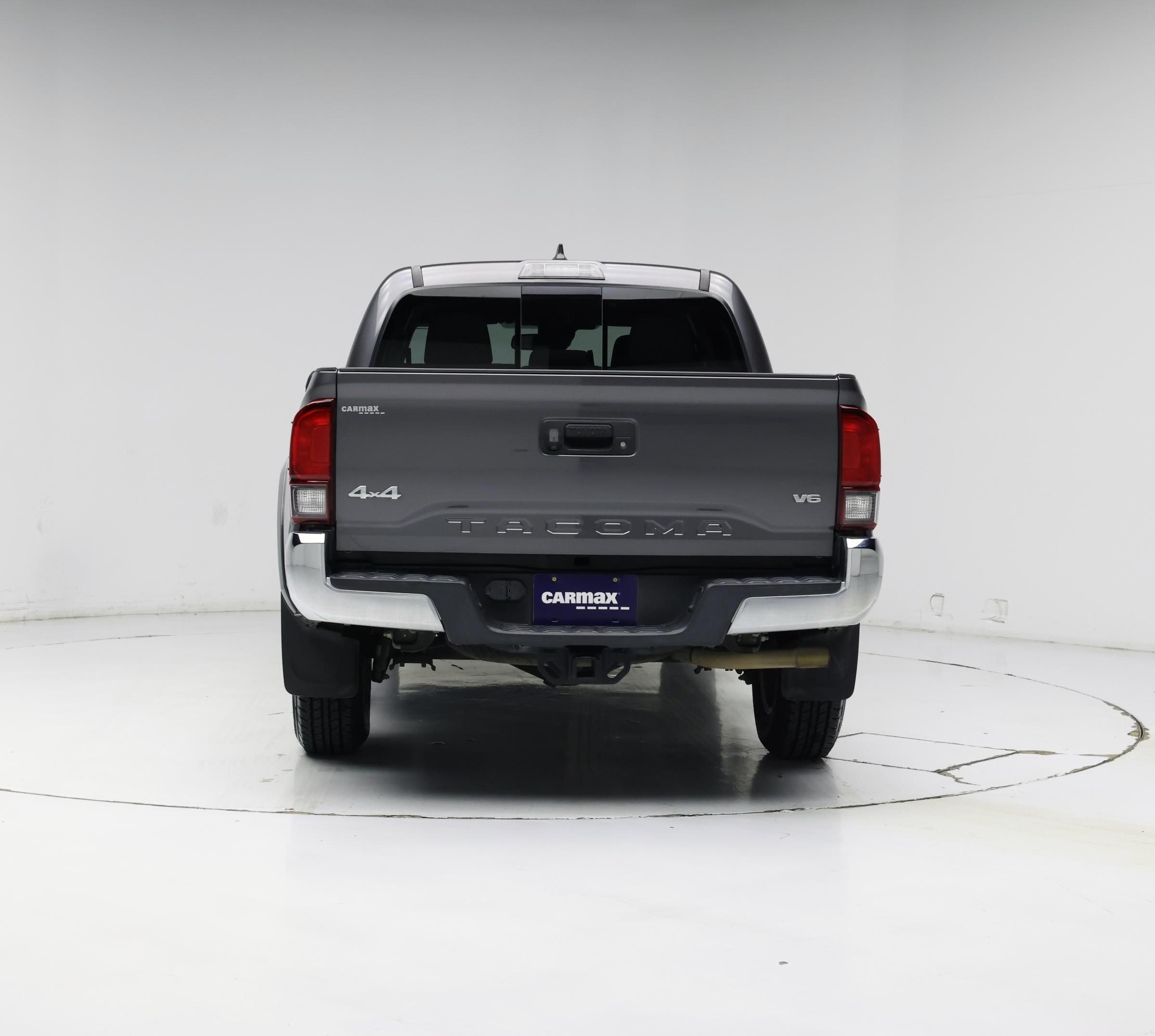 Thumbnail: 2018 Toyota Tacoma - 6