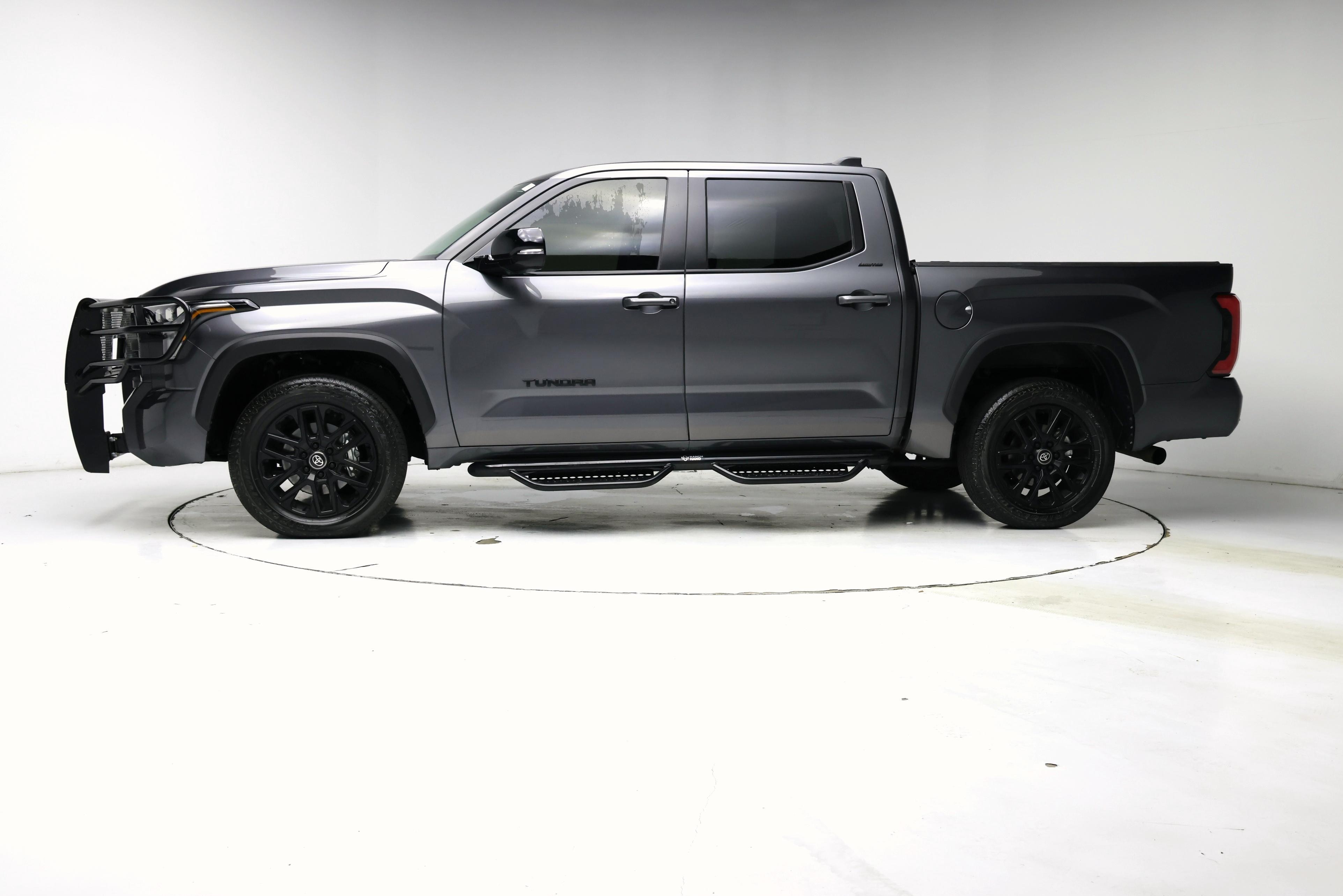 Thumbnail: 2025 Toyota Tundra - 3