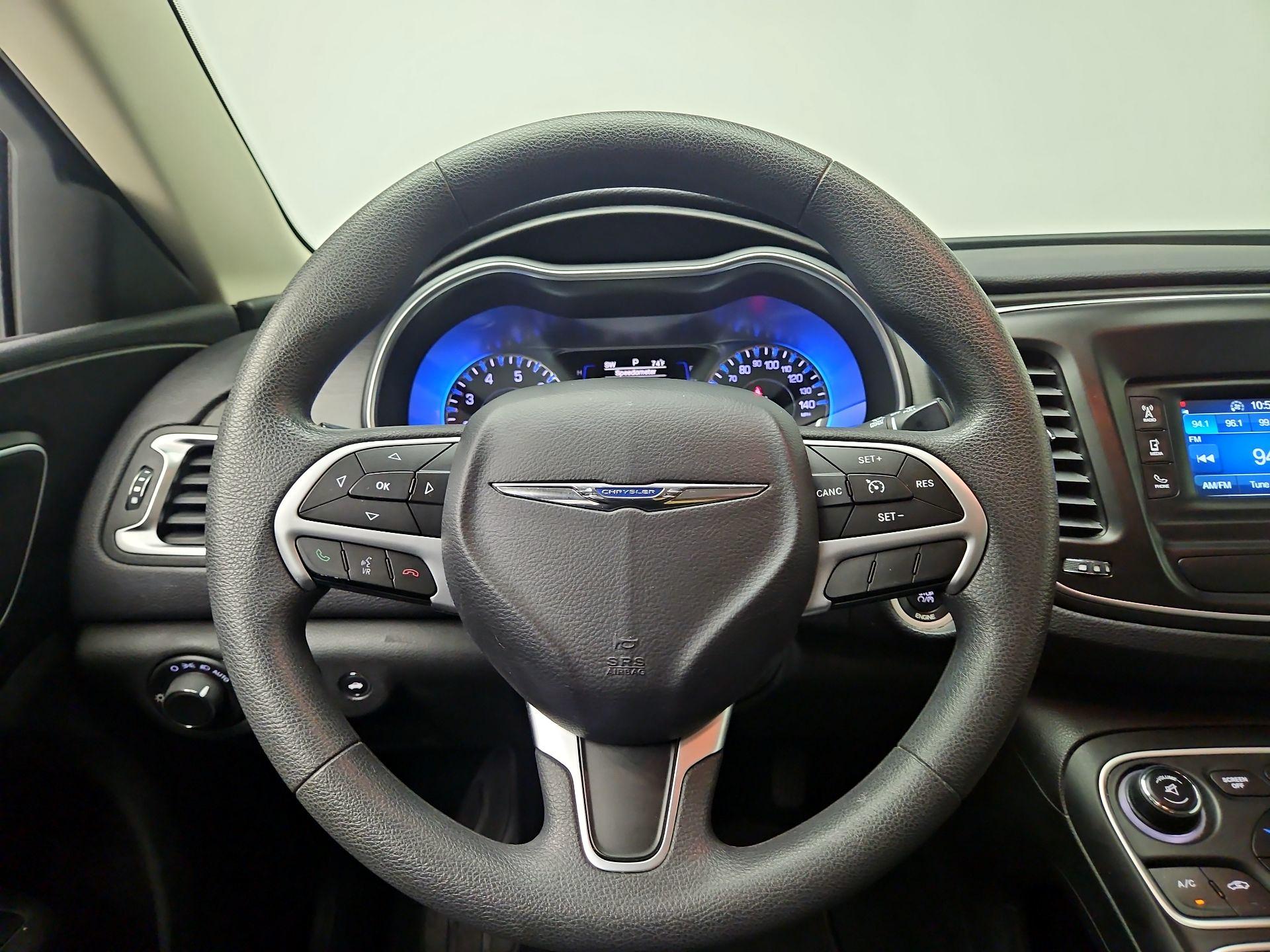 Thumbnail: 2015 Chrysler 200 - 10