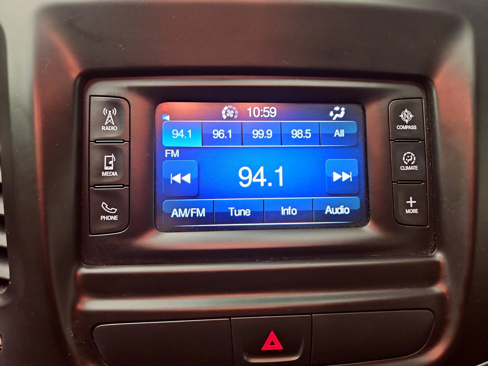 Thumbnail: 2015 Chrysler 200 - 13