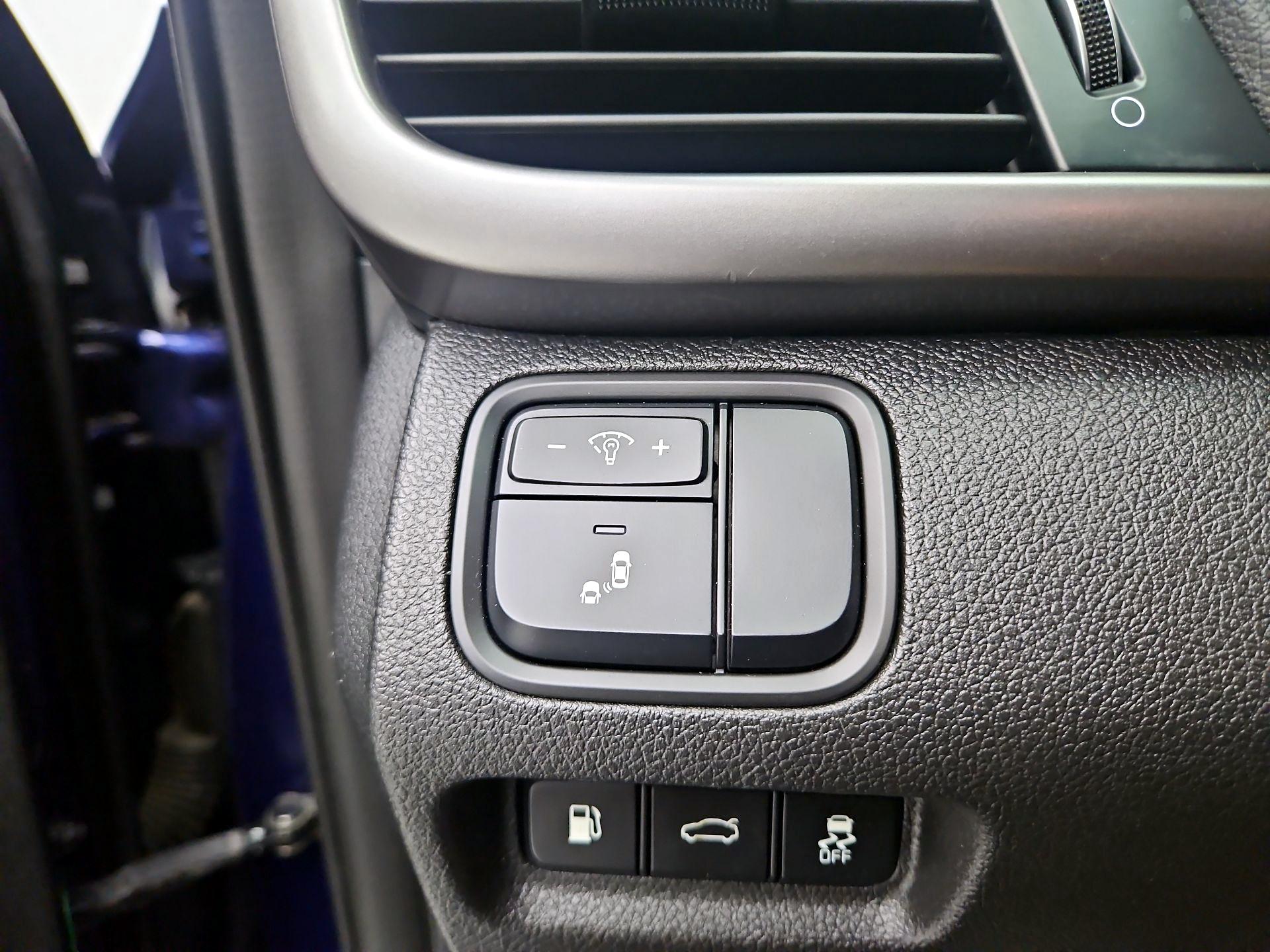 Thumbnail: 2018 Kia Optima - 13