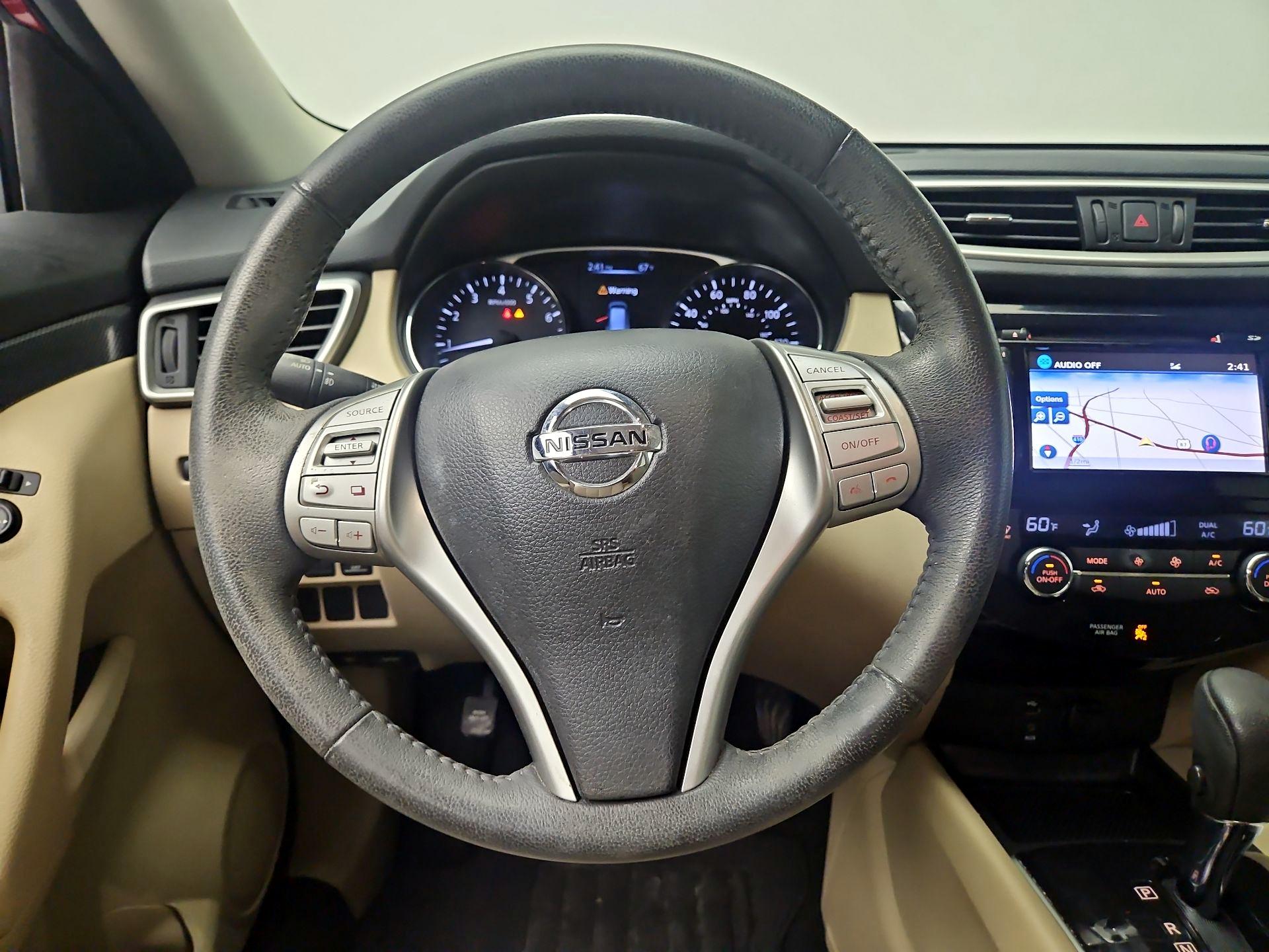 Thumbnail: 2016 Nissan Rogue - 10