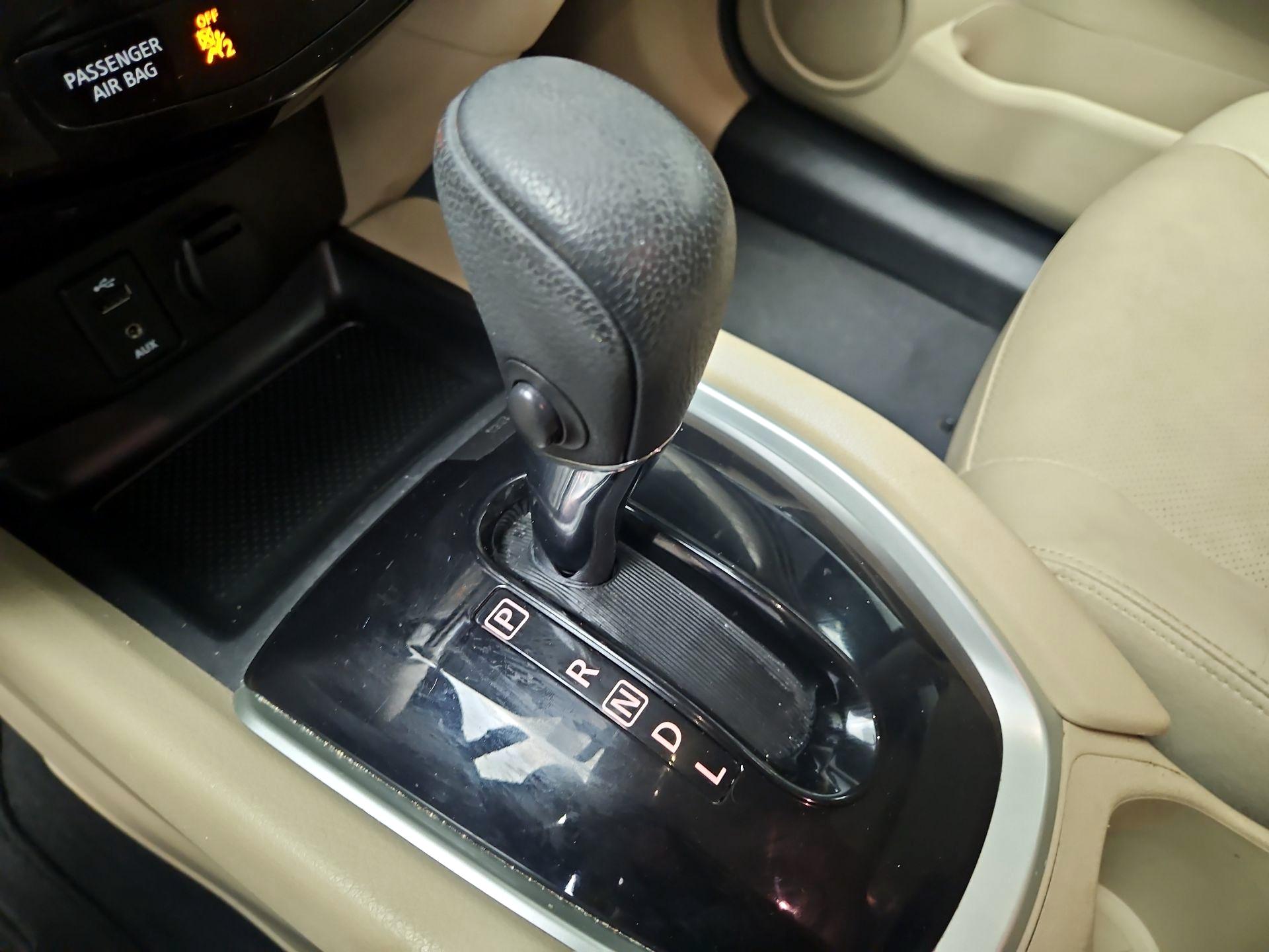 Thumbnail: 2016 Nissan Rogue - 17