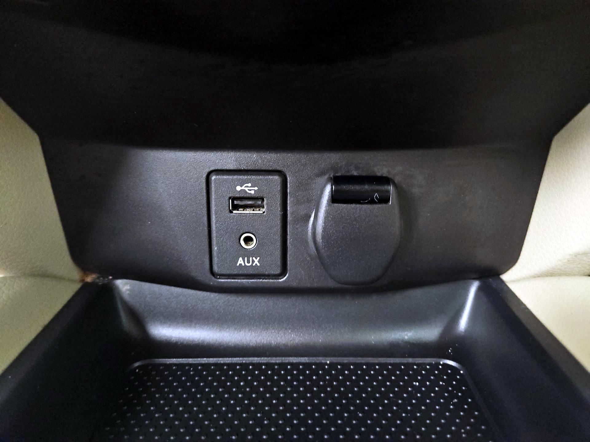 Thumbnail: 2016 Nissan Rogue - 18