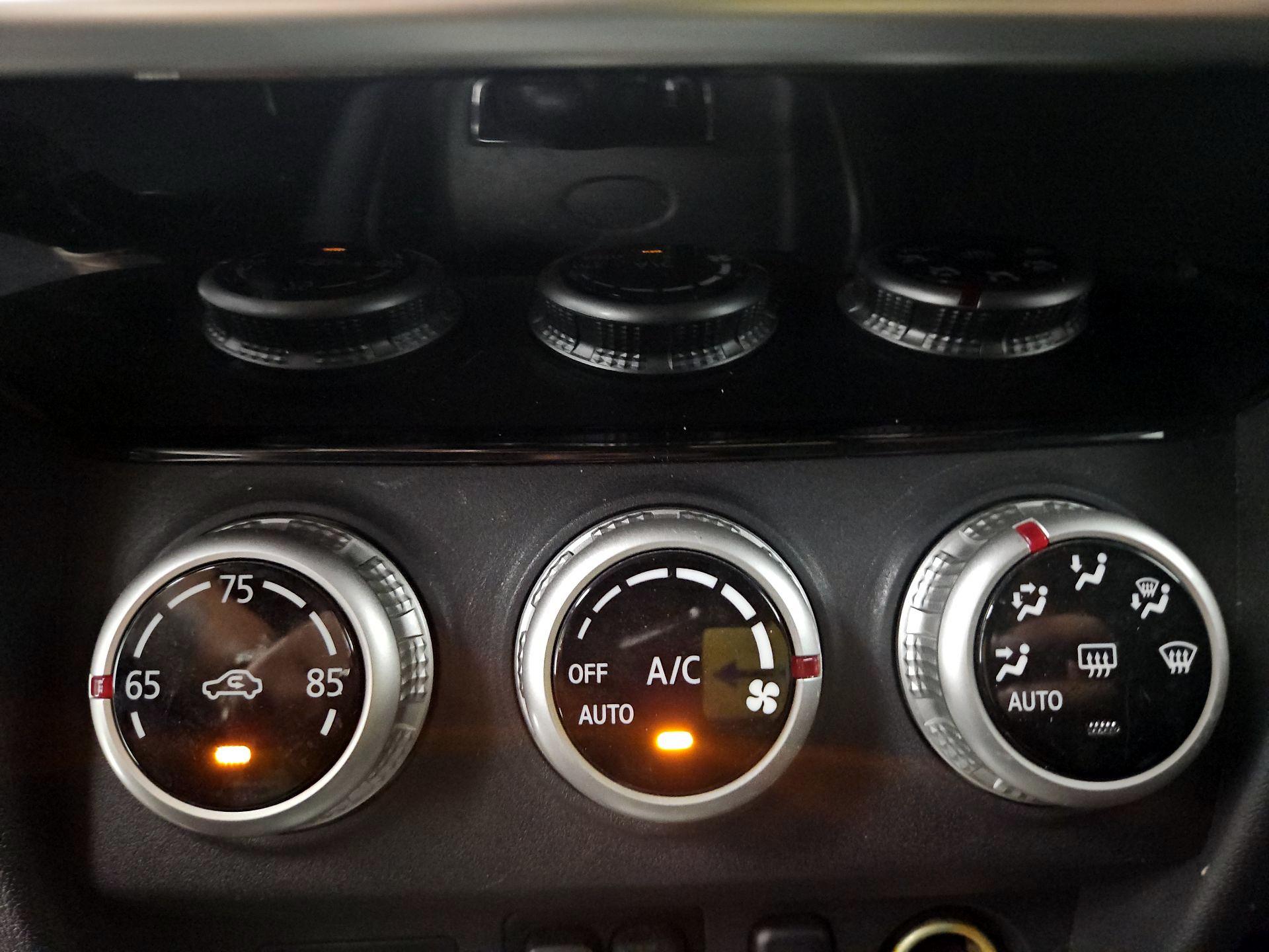 Thumbnail: 2020 Mitsubishi Outlander Sport - 15