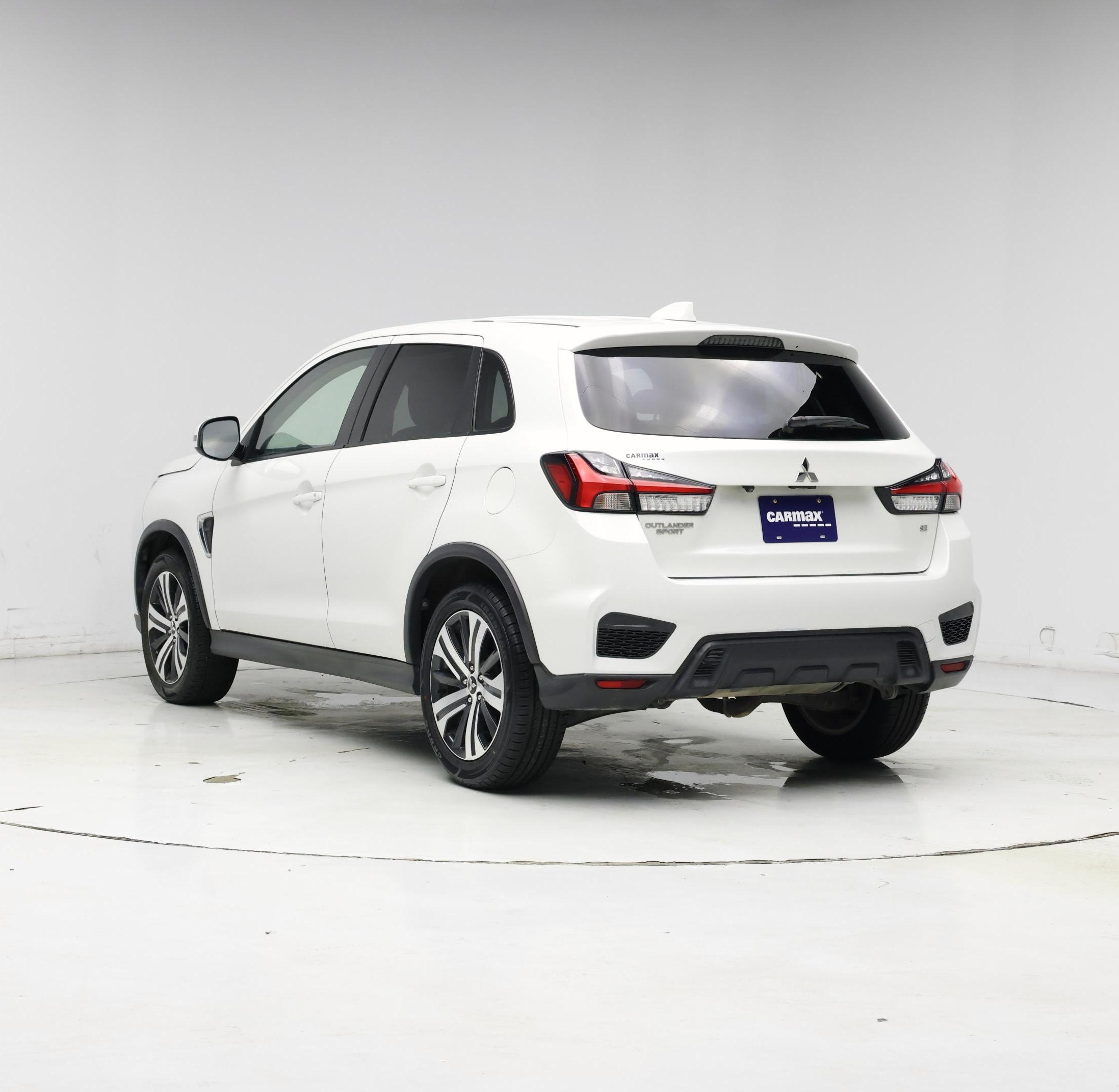 Thumbnail: 2020 Mitsubishi Outlander Sport - 2