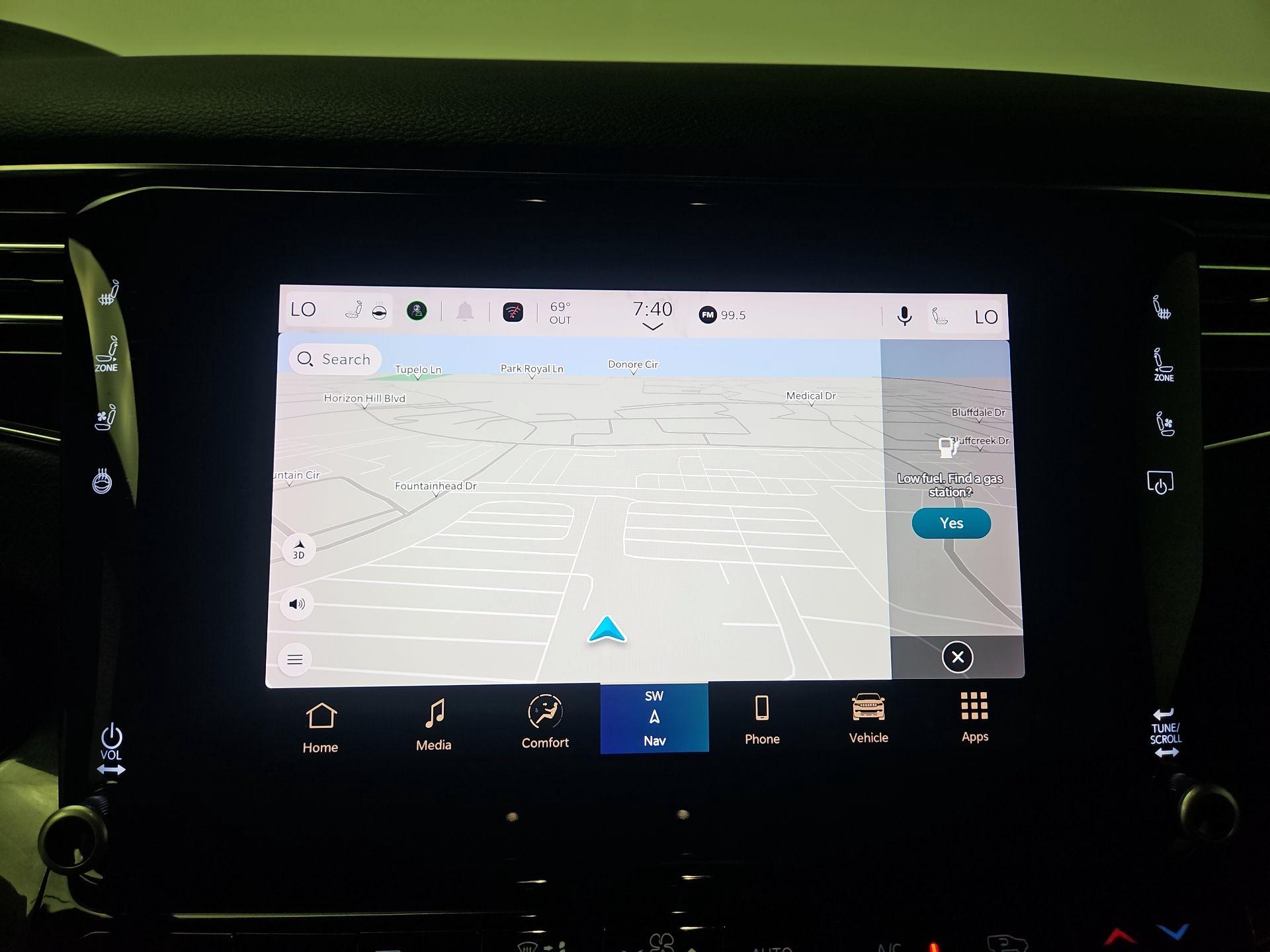 Thumbnail: 2023 Jeep Wagoneer - 14