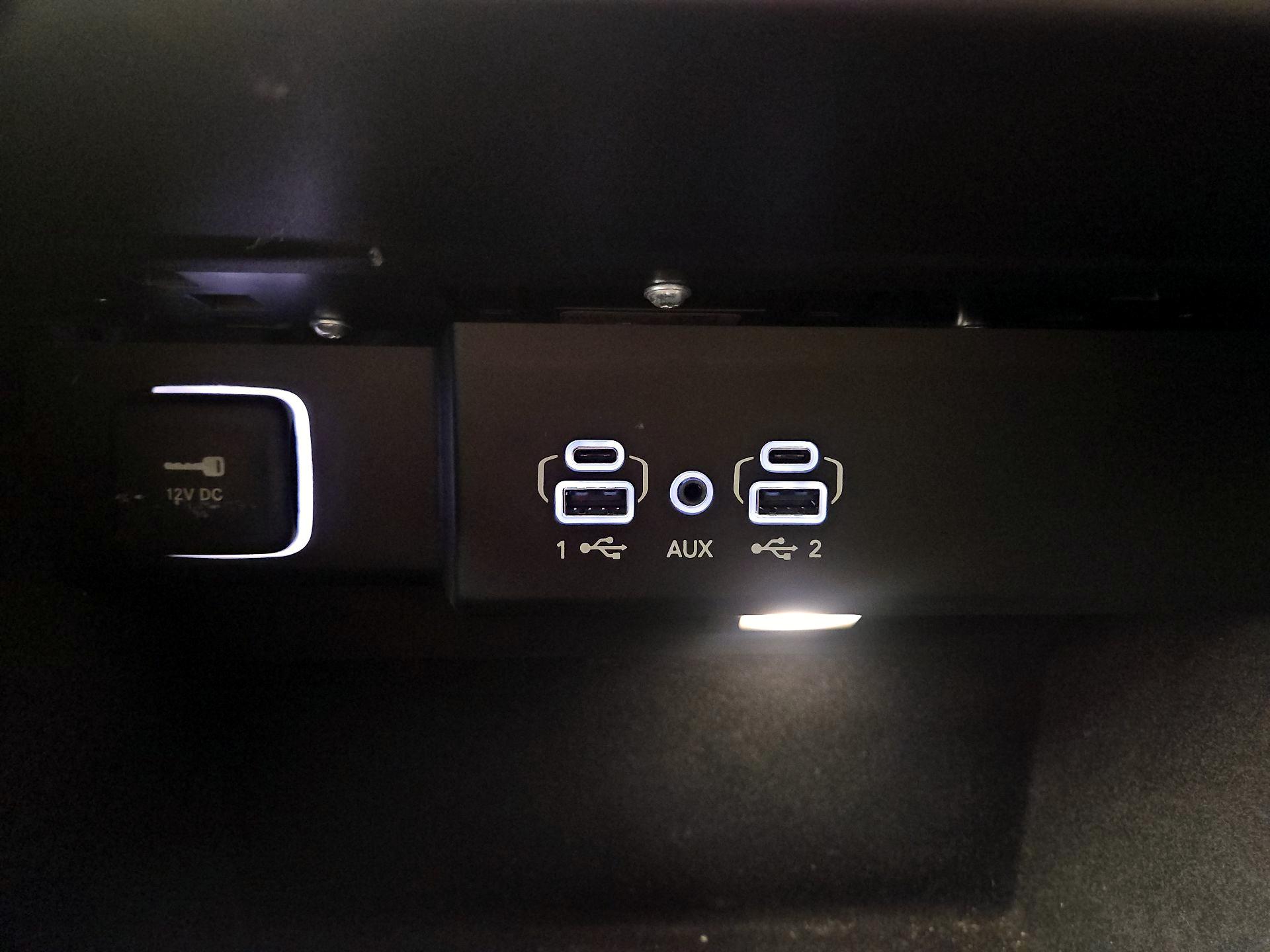 Thumbnail: 2023 Jeep Wagoneer - 19