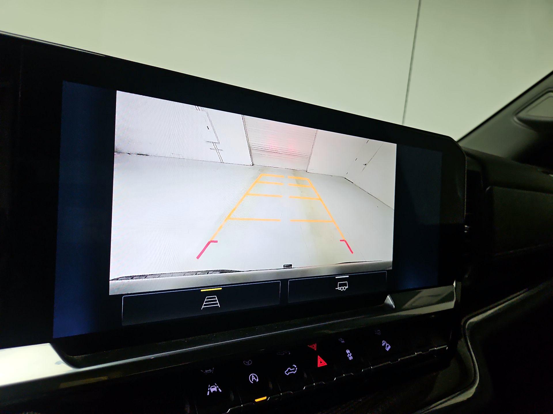 Thumbnail: 2022 Chevrolet Silverado 1500 - 14