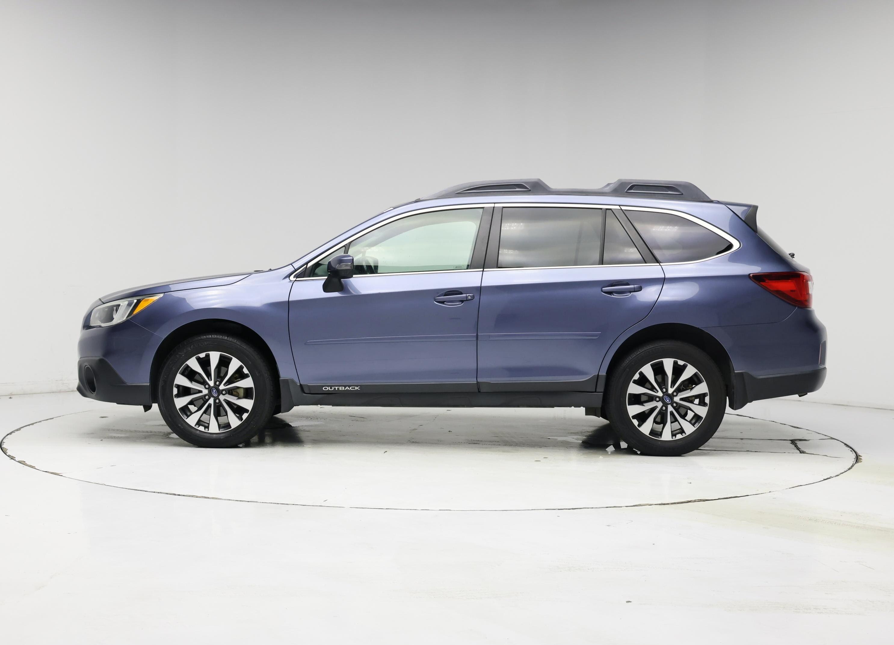 Thumbnail: 2015 Subaru Outback - 3