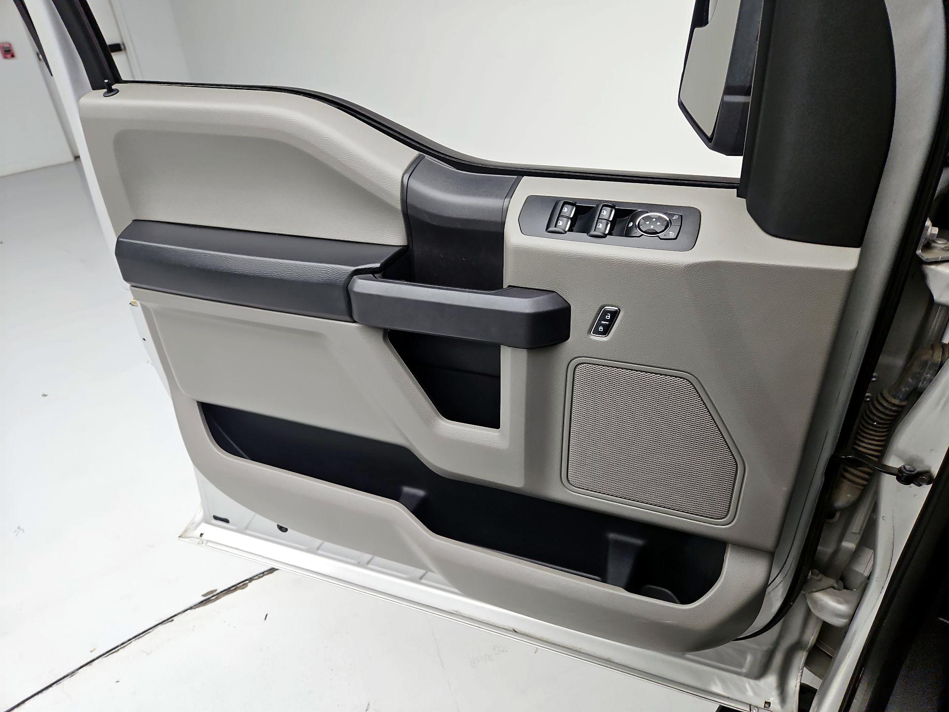 Thumbnail: 2017 Ford F-150 - 12