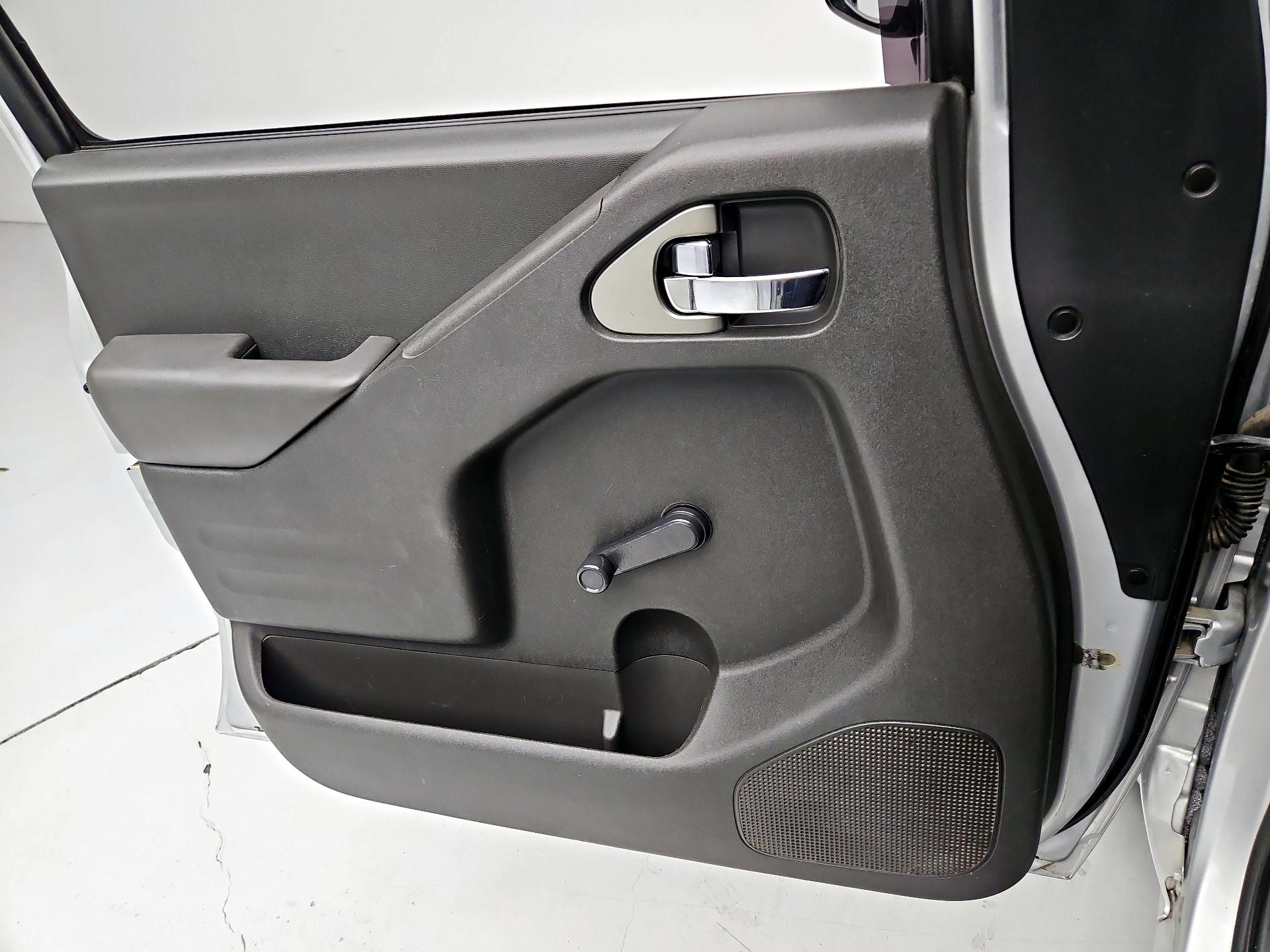 Thumbnail: 2016 Nissan Frontier - 12