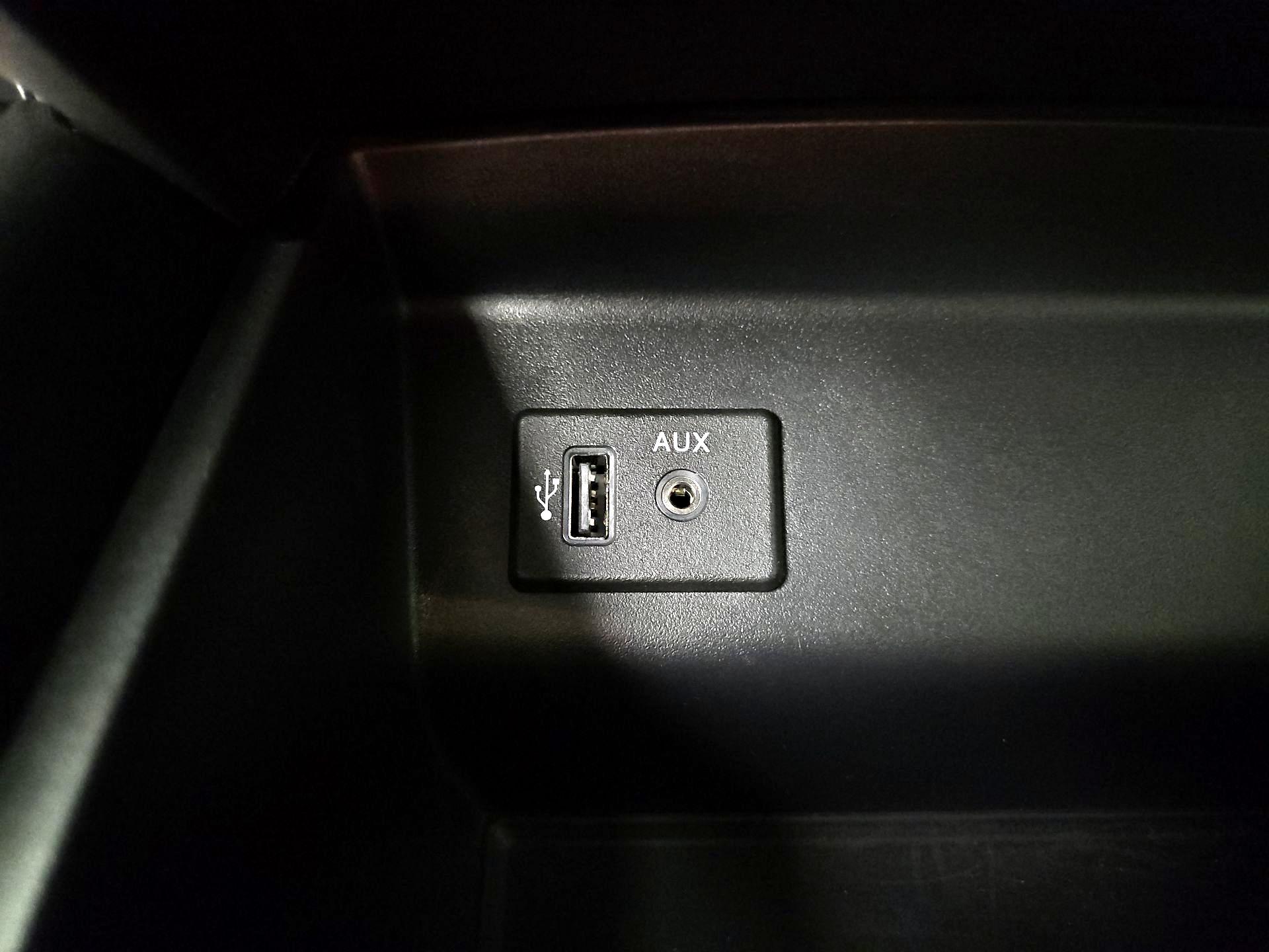 Thumbnail: 2017 Nissan Altima - 18