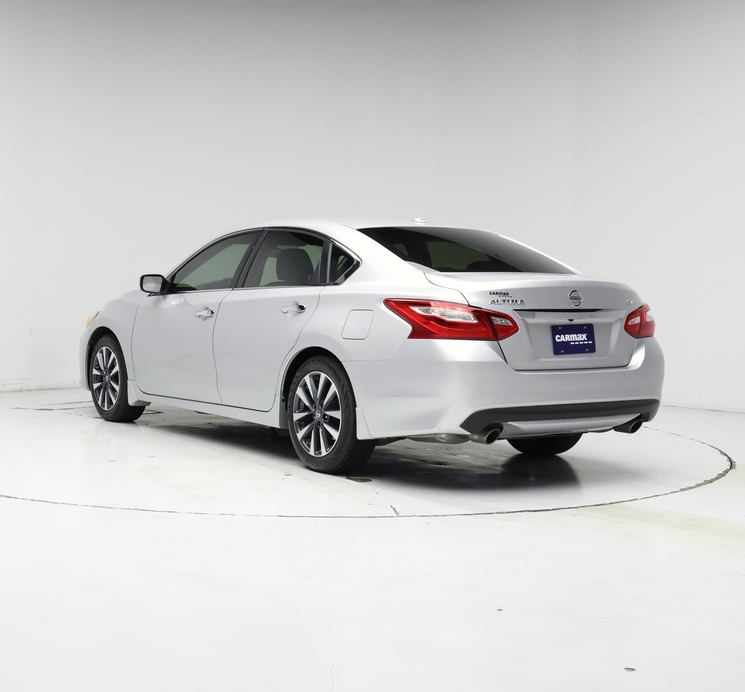 Thumbnail: 2017 Nissan Altima - 2