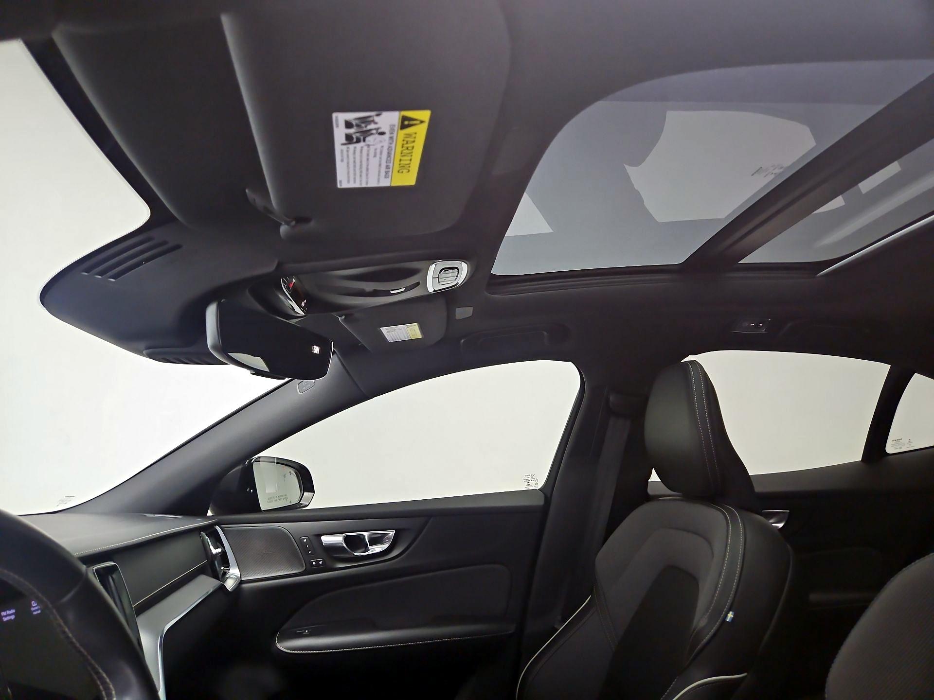 Thumbnail: 2021 Volvo S60 - 19