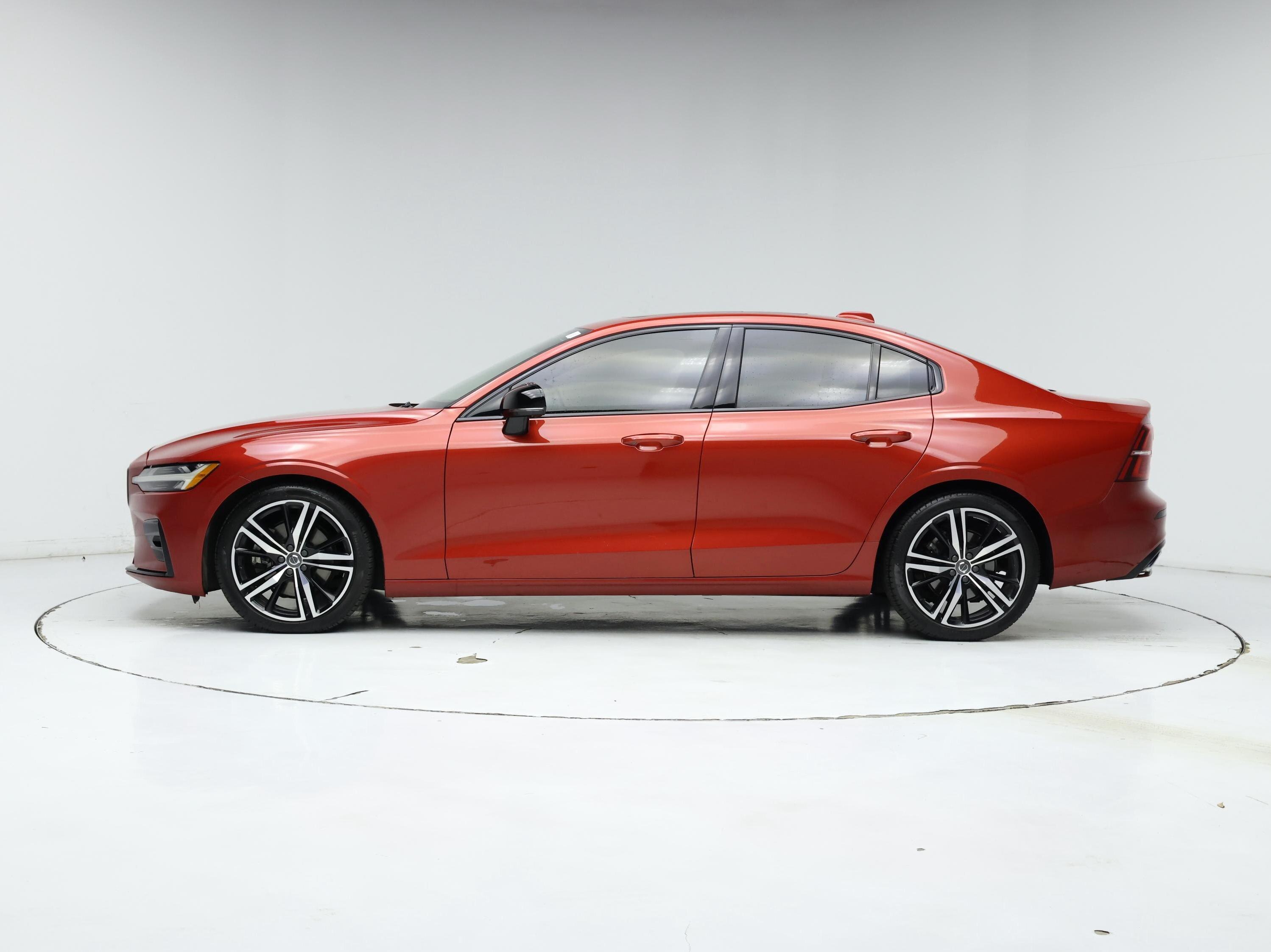 Thumbnail: 2021 Volvo S60 - 3