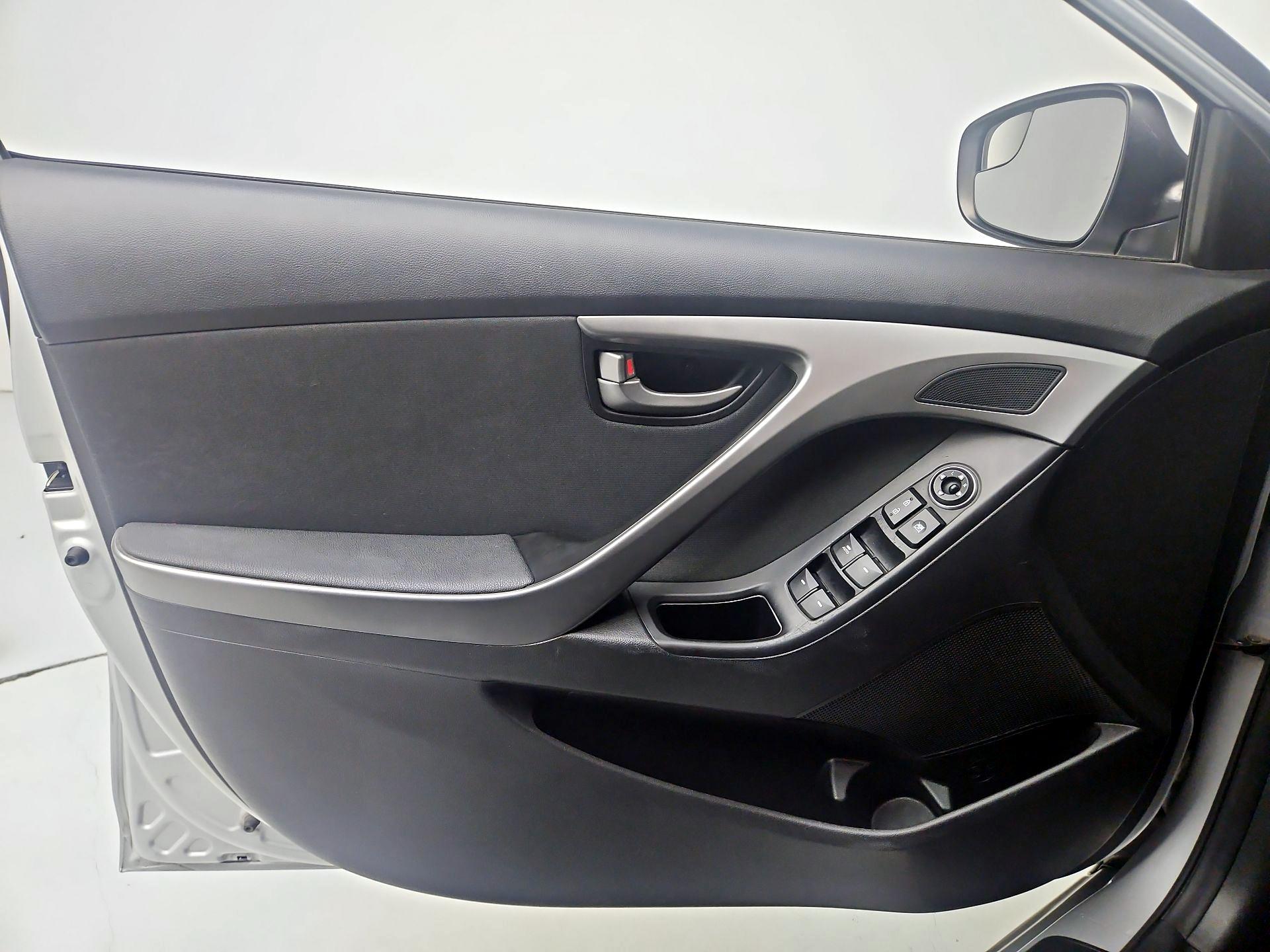 Thumbnail: 2015 Hyundai Elantra - 12