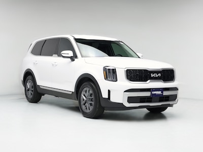 White 2024 Kia Telluride LX
