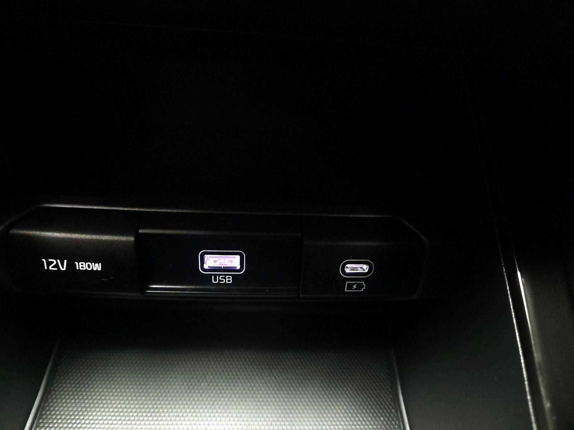 Thumbnail: 2024 Kia Telluride - 19