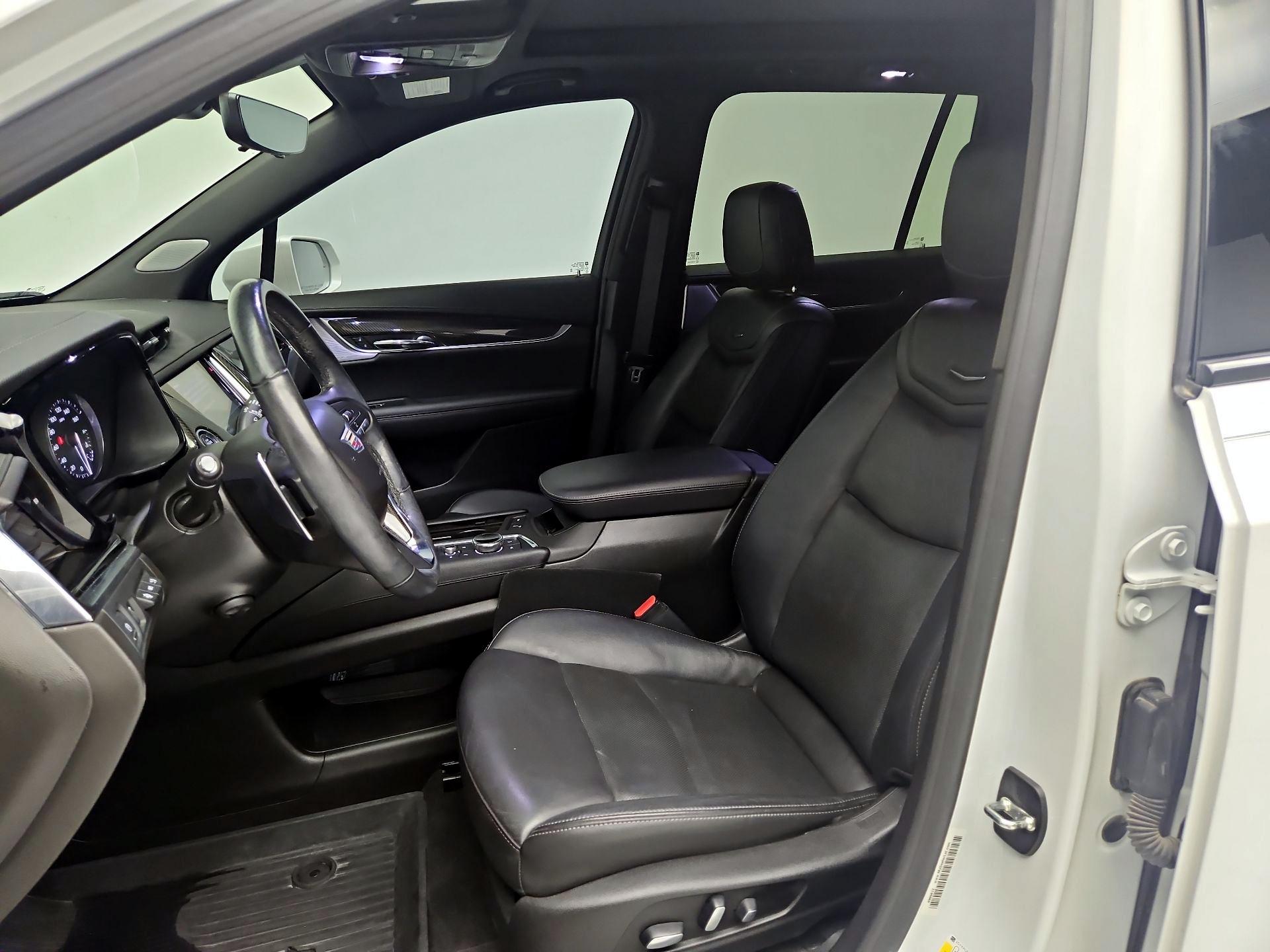 Thumbnail: 2020 Cadillac XT6 - 11