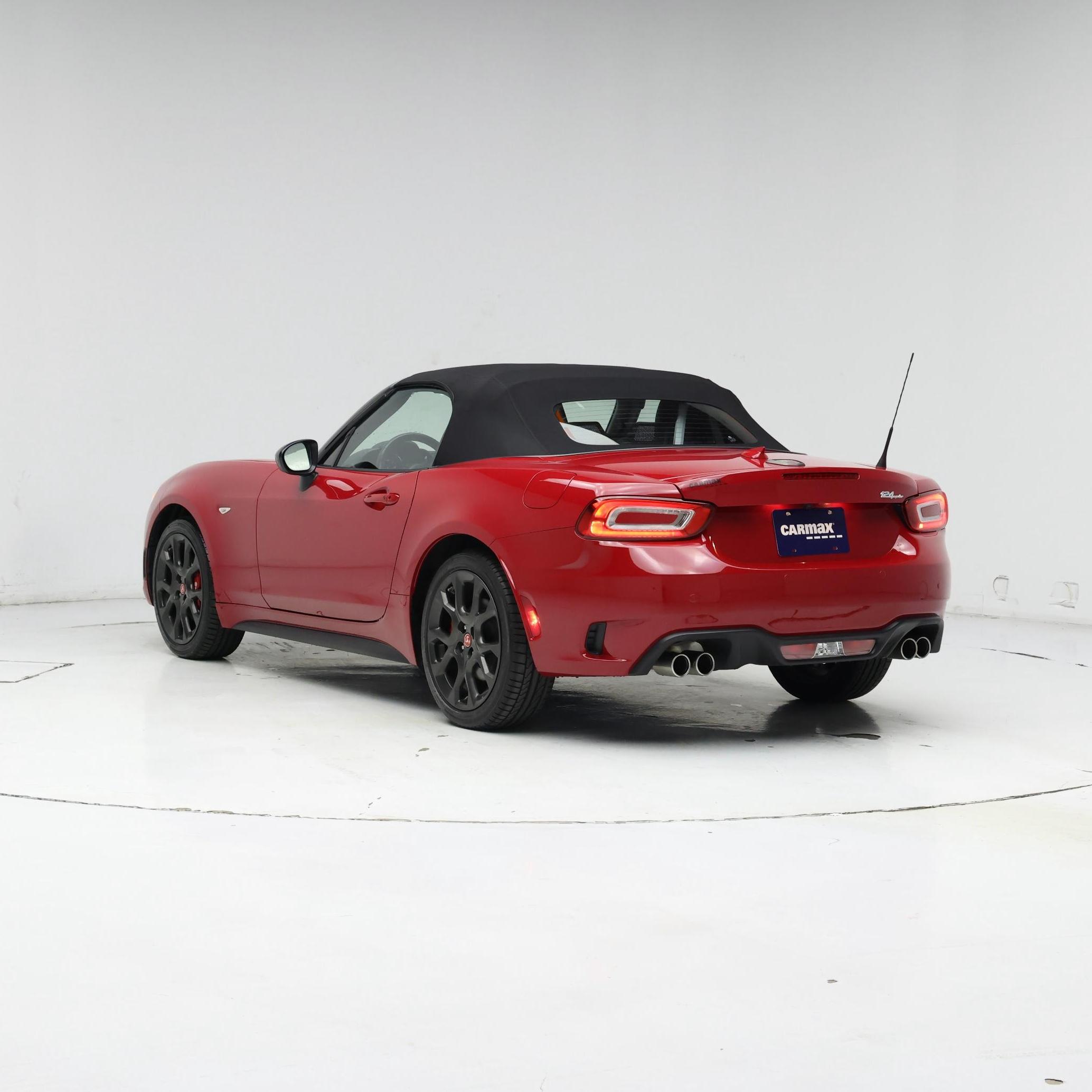 Thumbnail: 2020 Fiat 124 Spider - 2