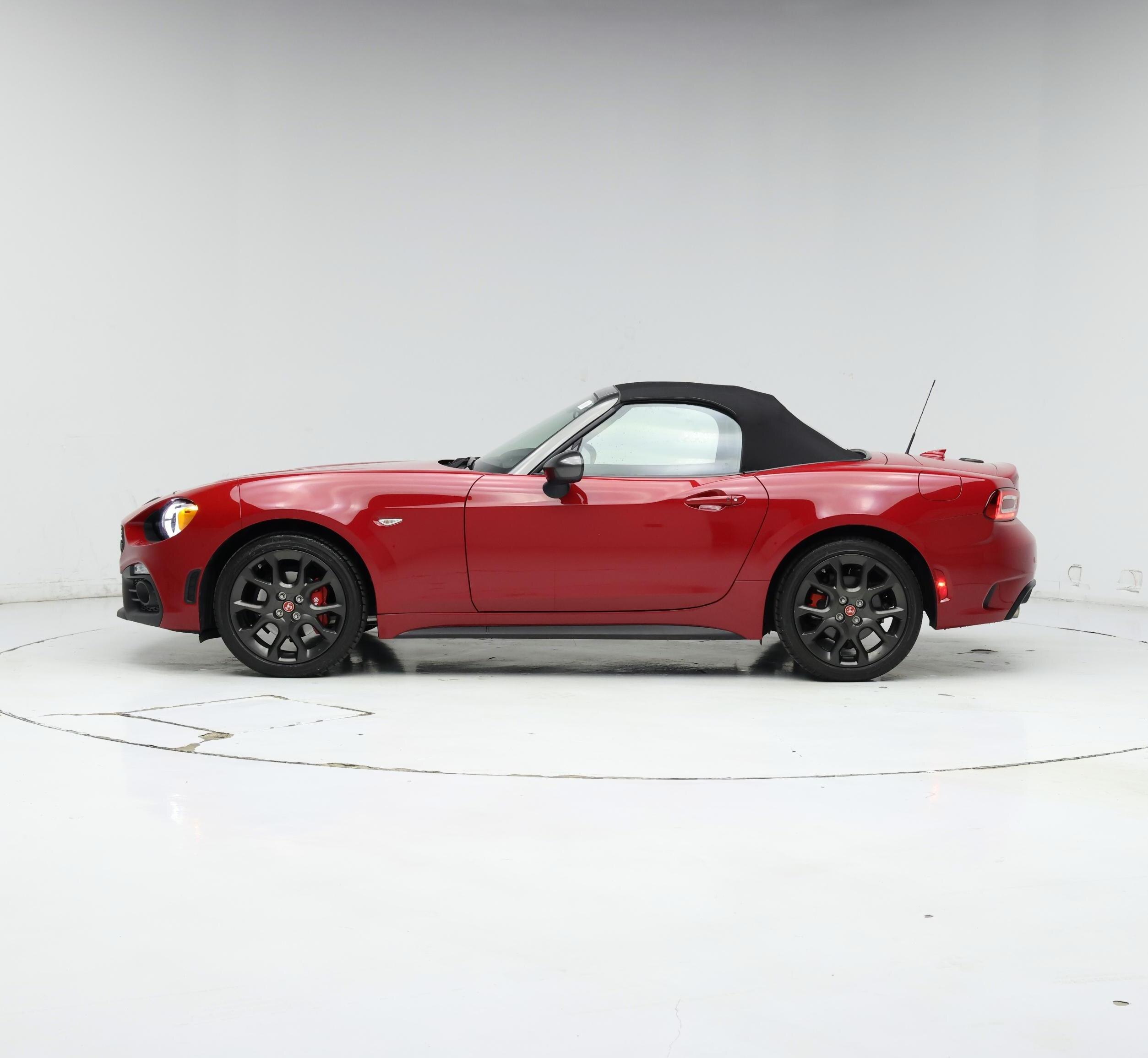 Thumbnail: 2020 Fiat 124 Spider - 3