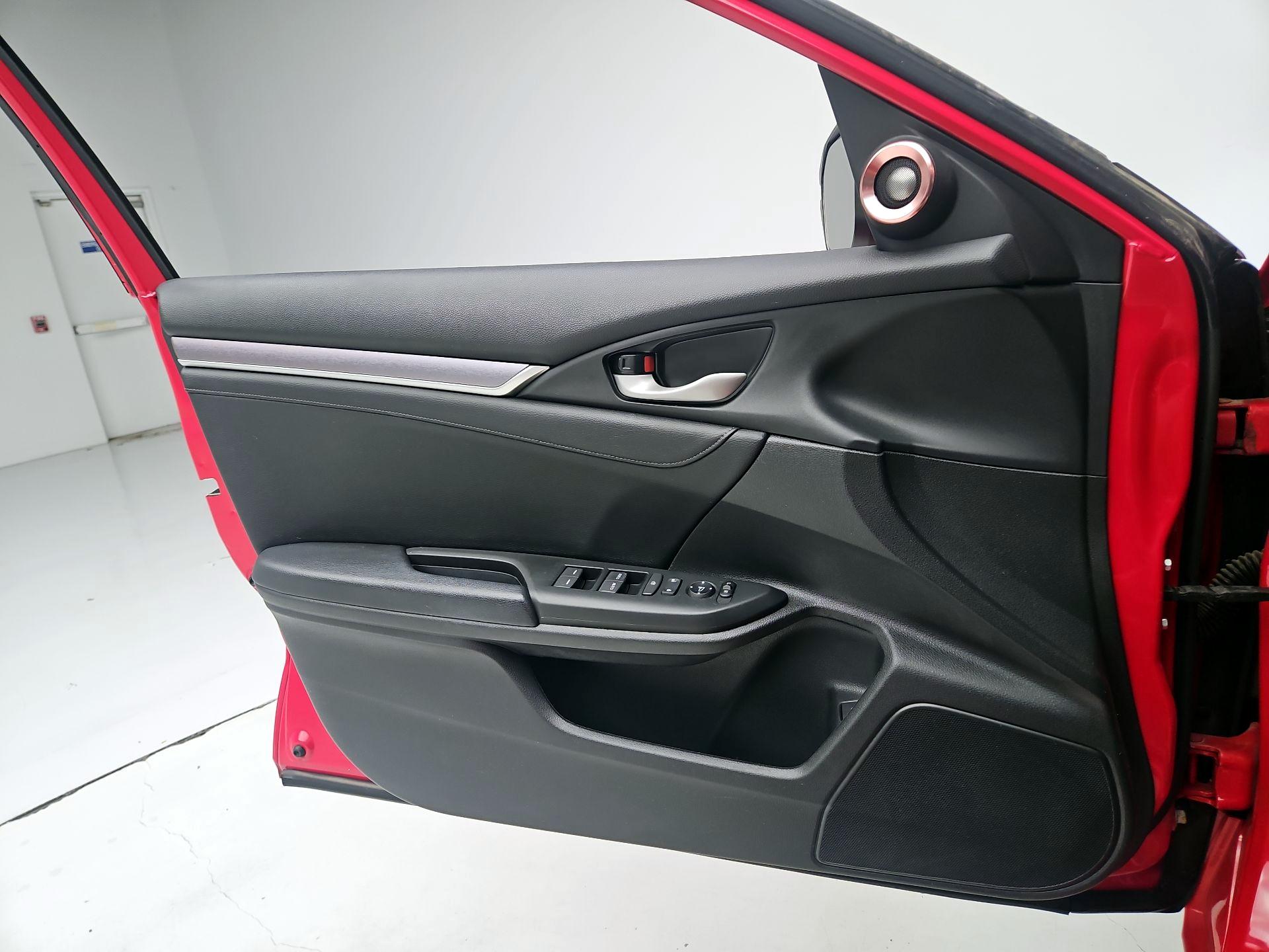 Thumbnail: 2017 Honda Civic - 12