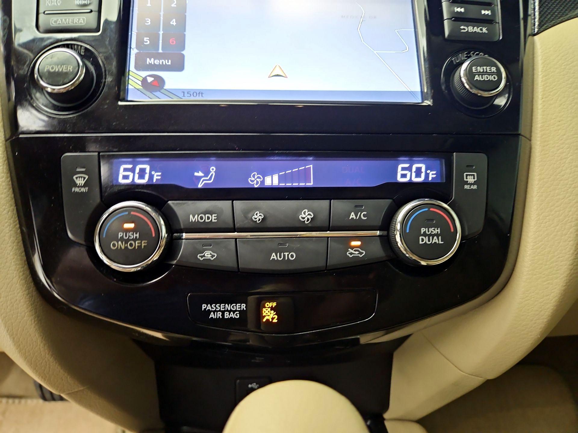 Thumbnail: 2015 Nissan Rogue - 17