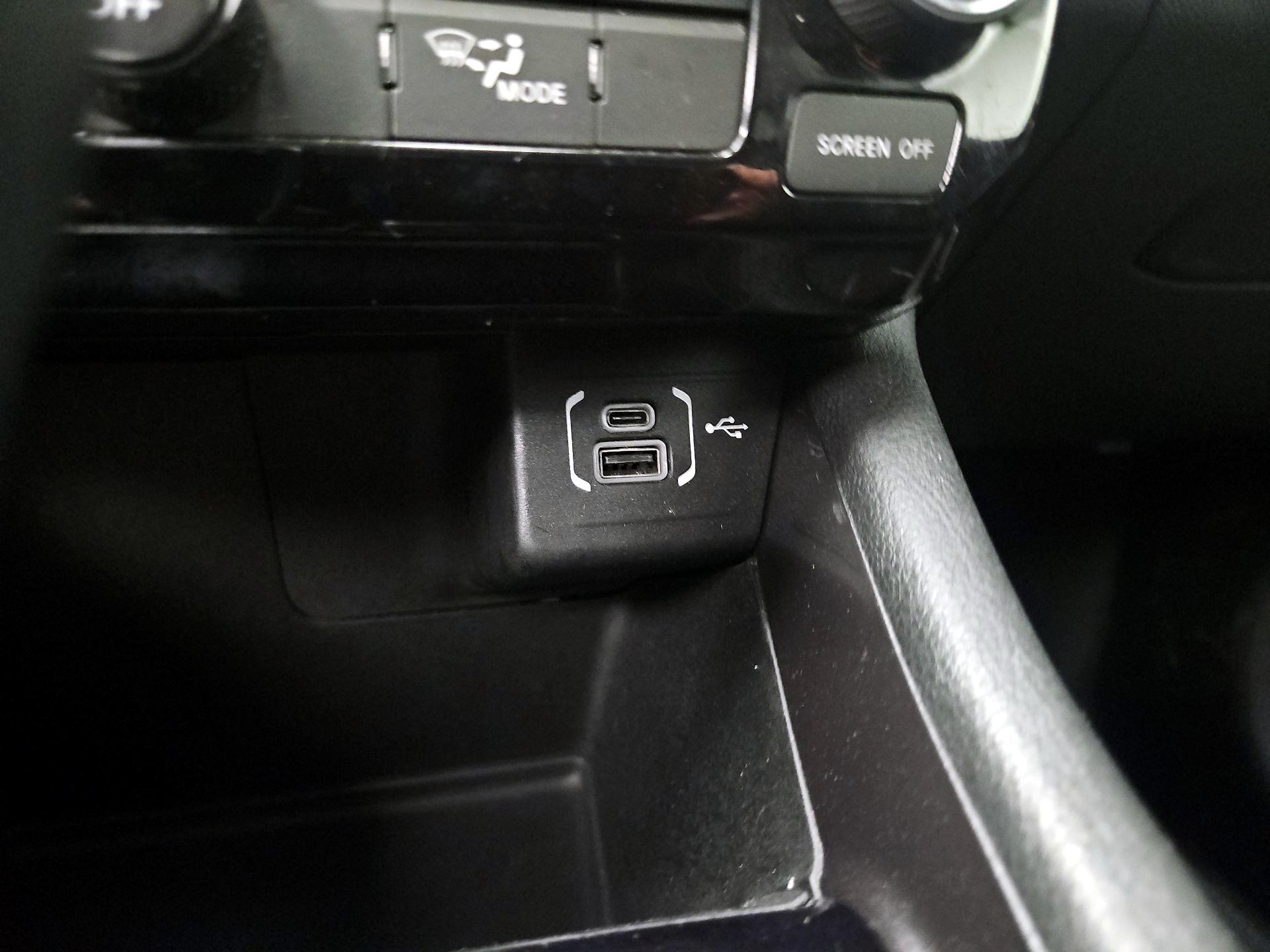 Thumbnail: 2022 Jeep Compass - 18