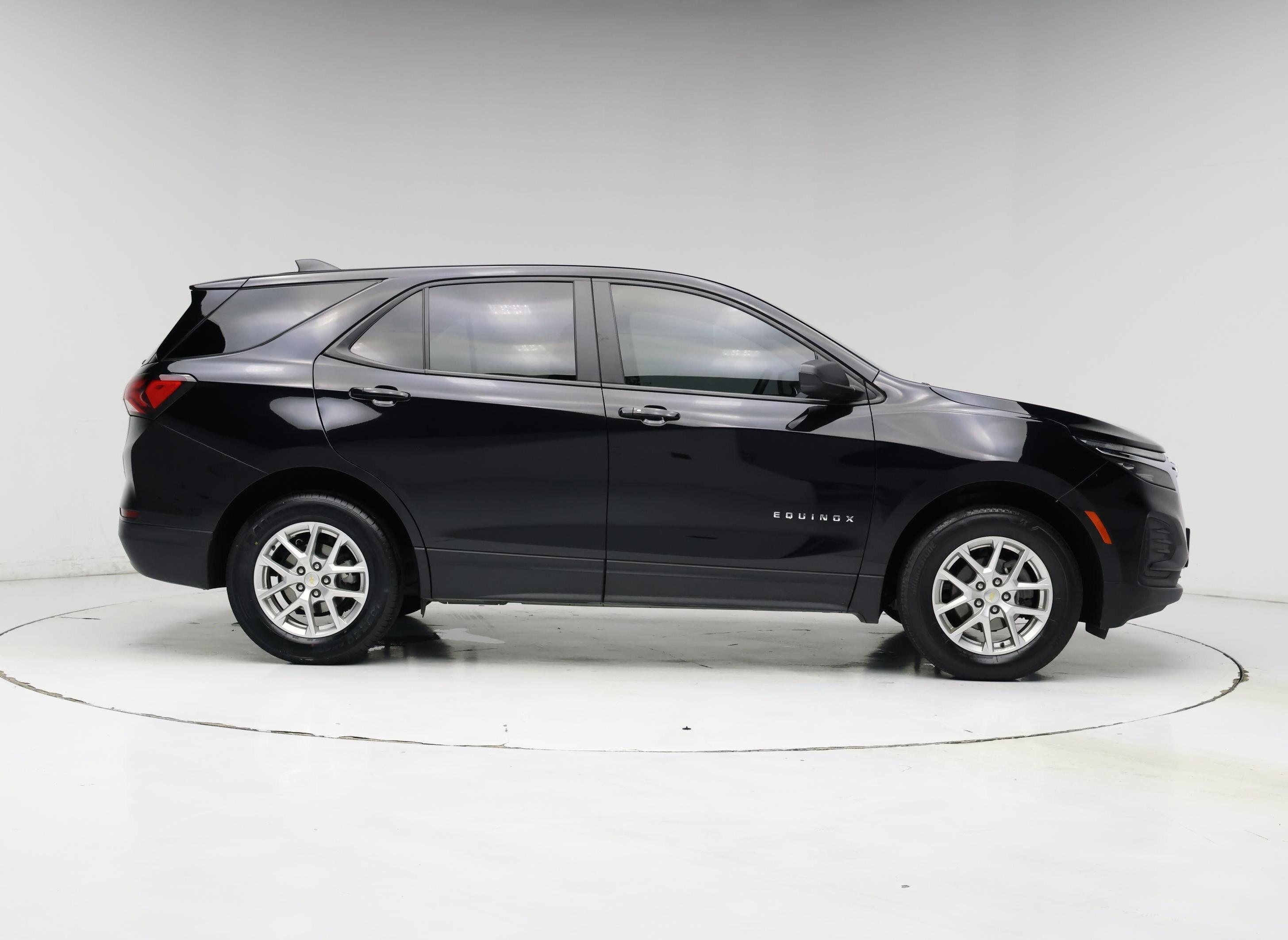 Thumbnail: 2023 Chevrolet Equinox - 7