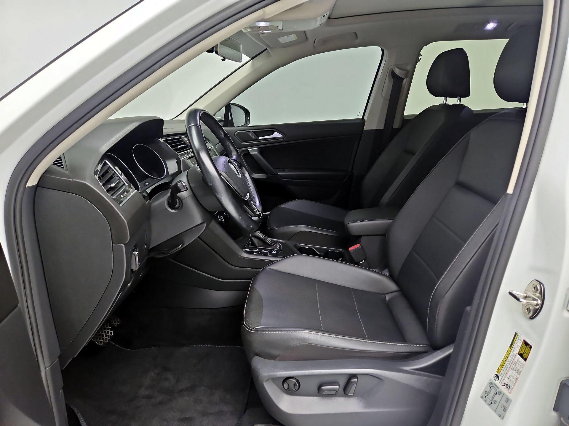 Thumbnail: 2019 Volkswagen Tiguan - 11