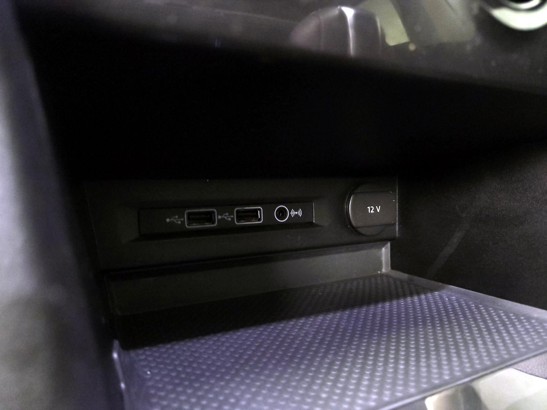 Thumbnail: 2019 Volkswagen Tiguan - 18