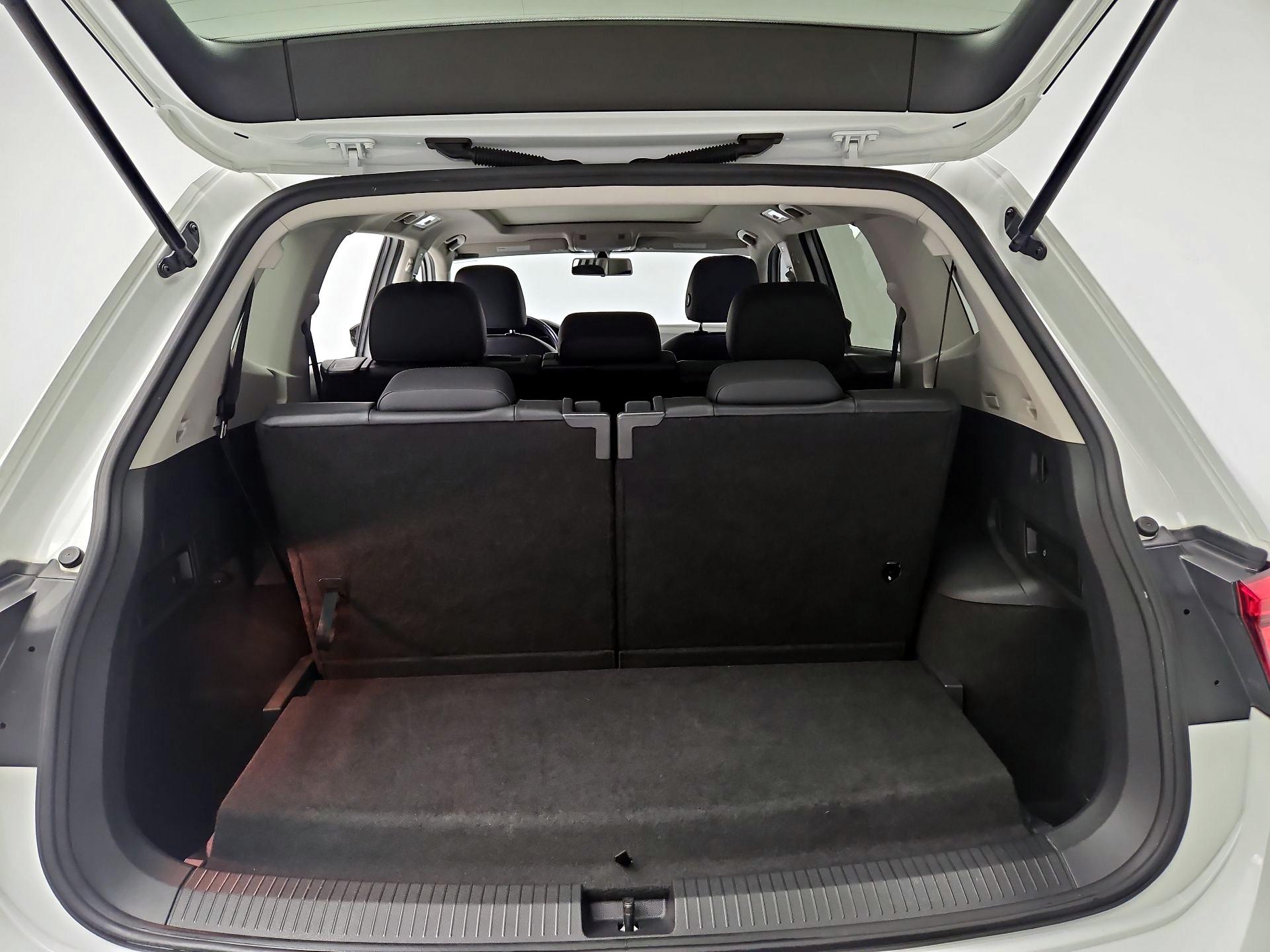 Thumbnail: 2019 Volkswagen Tiguan - 20