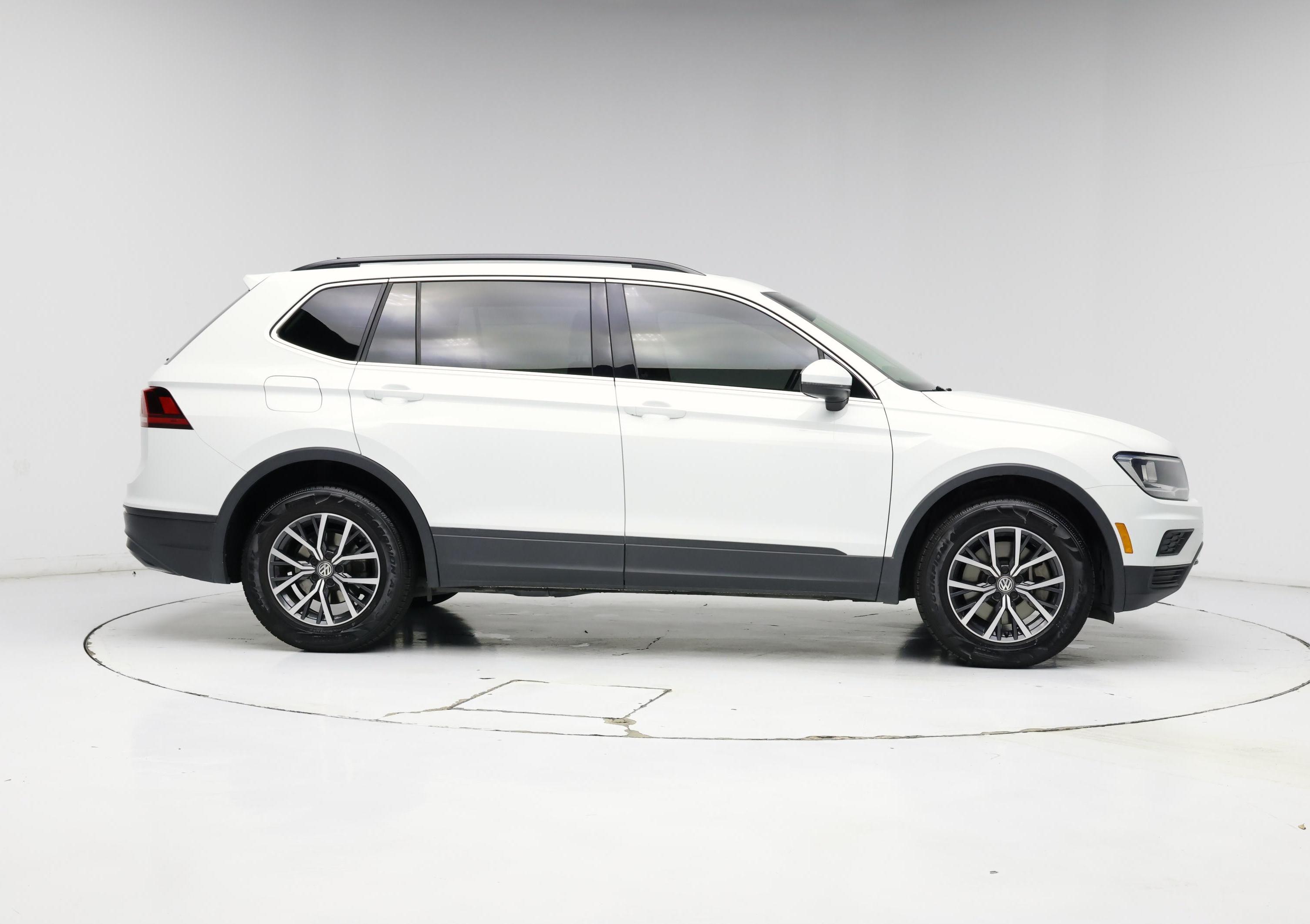 Thumbnail: 2019 Volkswagen Tiguan - 7