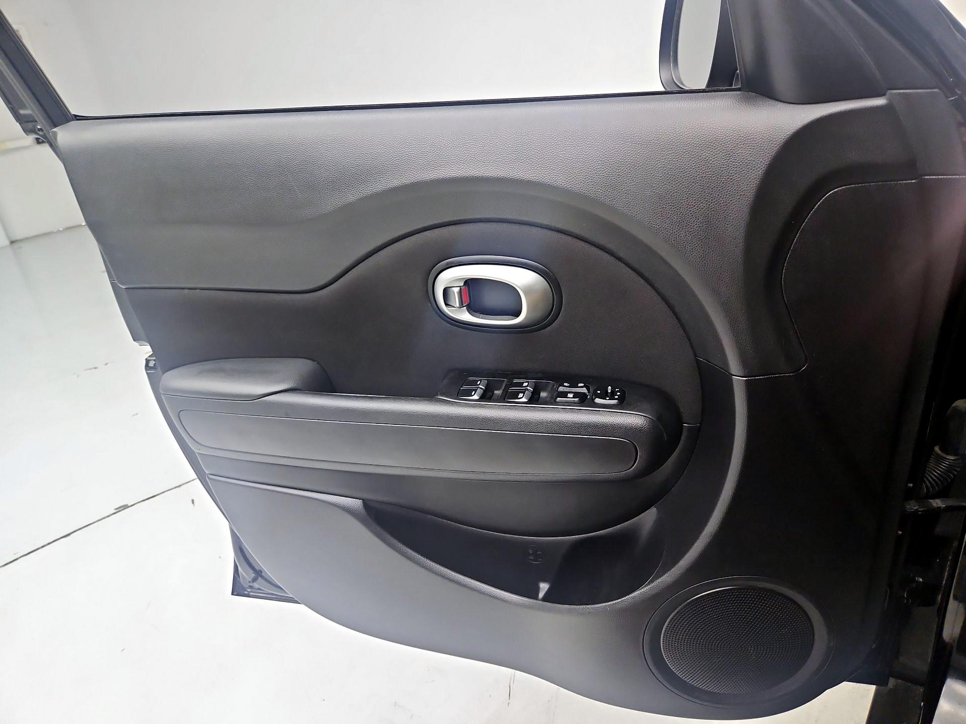 Thumbnail: 2019 Kia Soul - 12