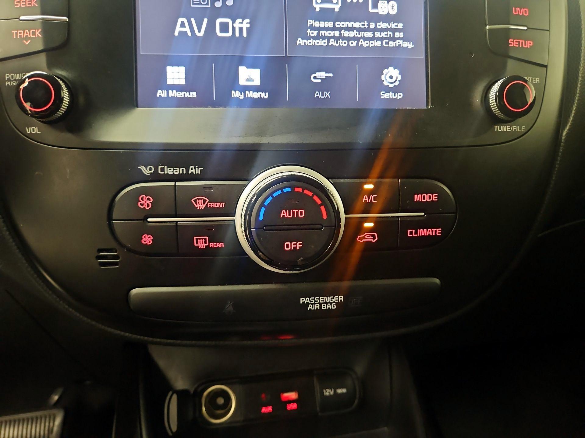 Thumbnail: 2019 Kia Soul - 16