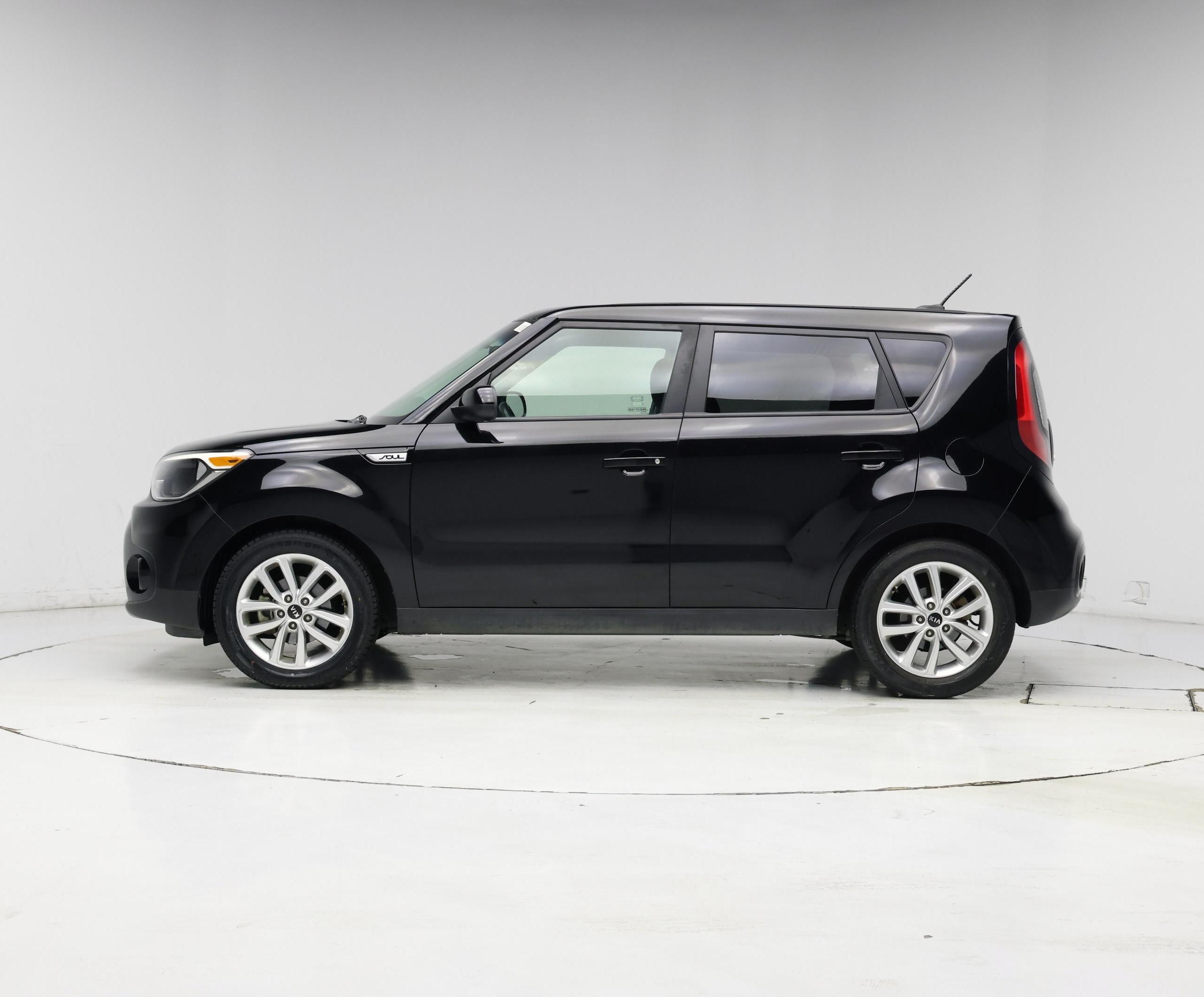 Thumbnail: 2019 Kia Soul - 3