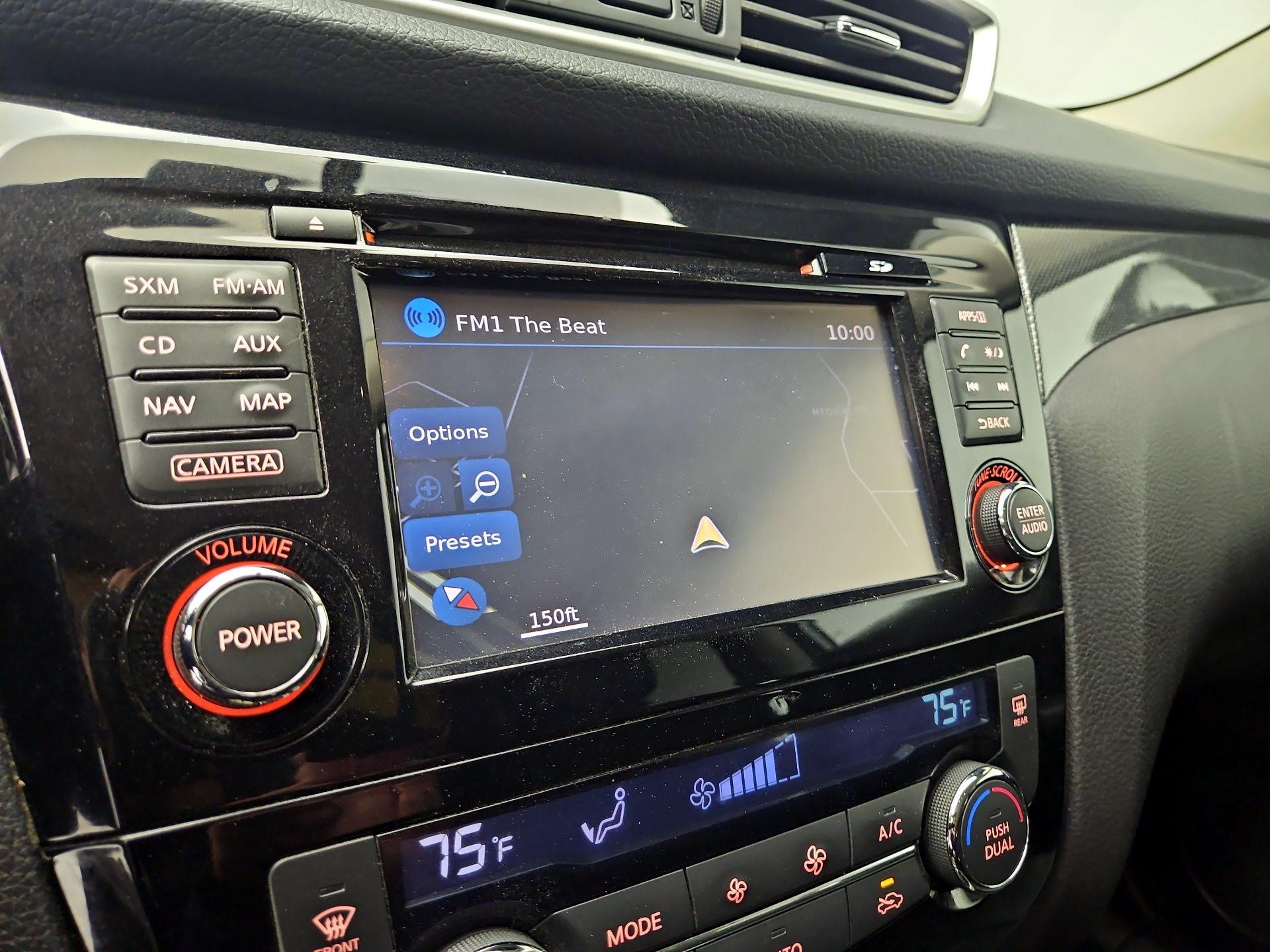 Thumbnail: 2015 Nissan Rogue - 14