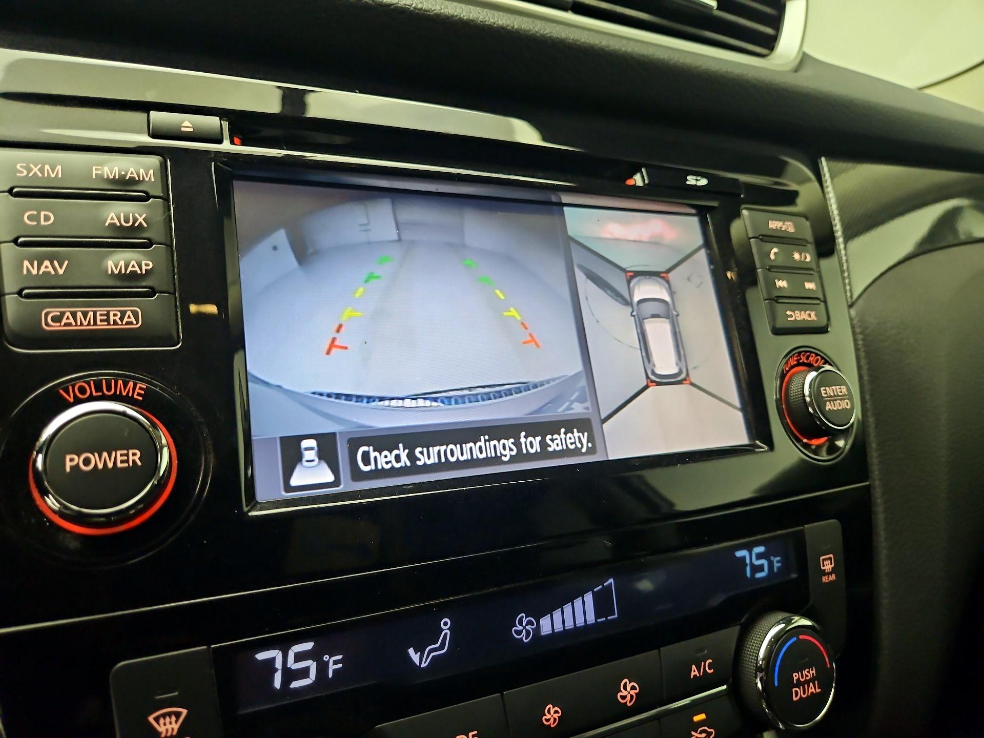 Thumbnail: 2015 Nissan Rogue - 15