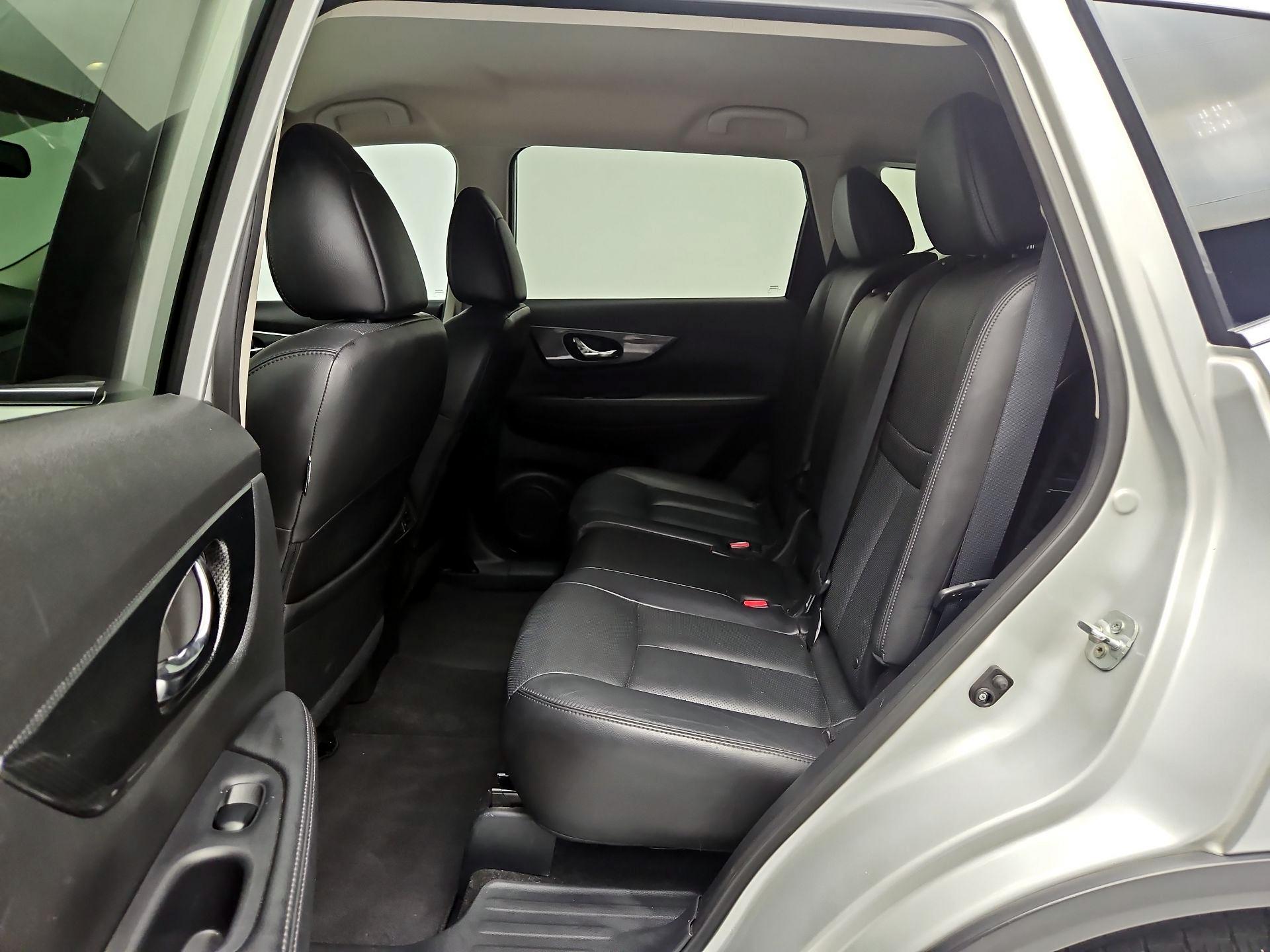 Thumbnail: 2015 Nissan Rogue - 20