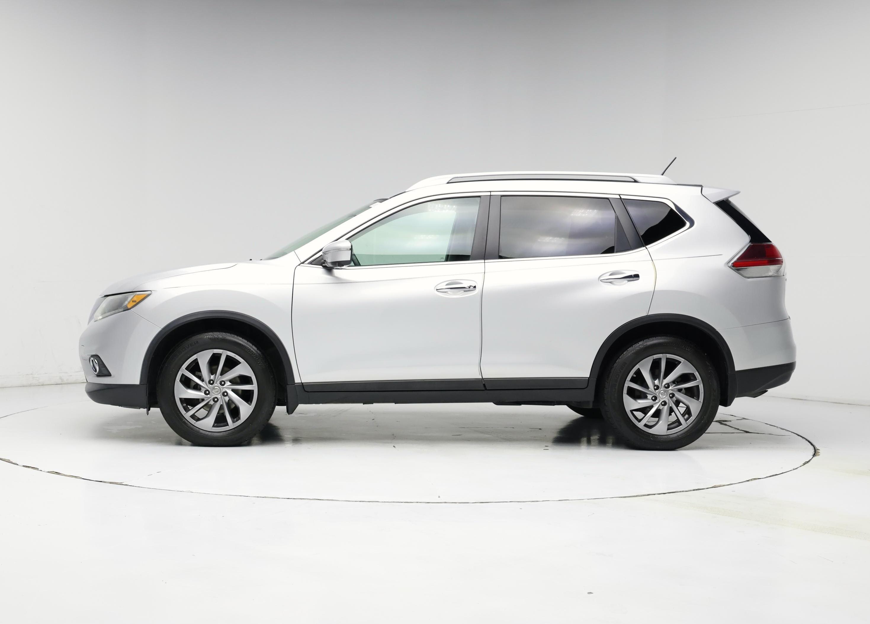 Thumbnail: 2015 Nissan Rogue - 3