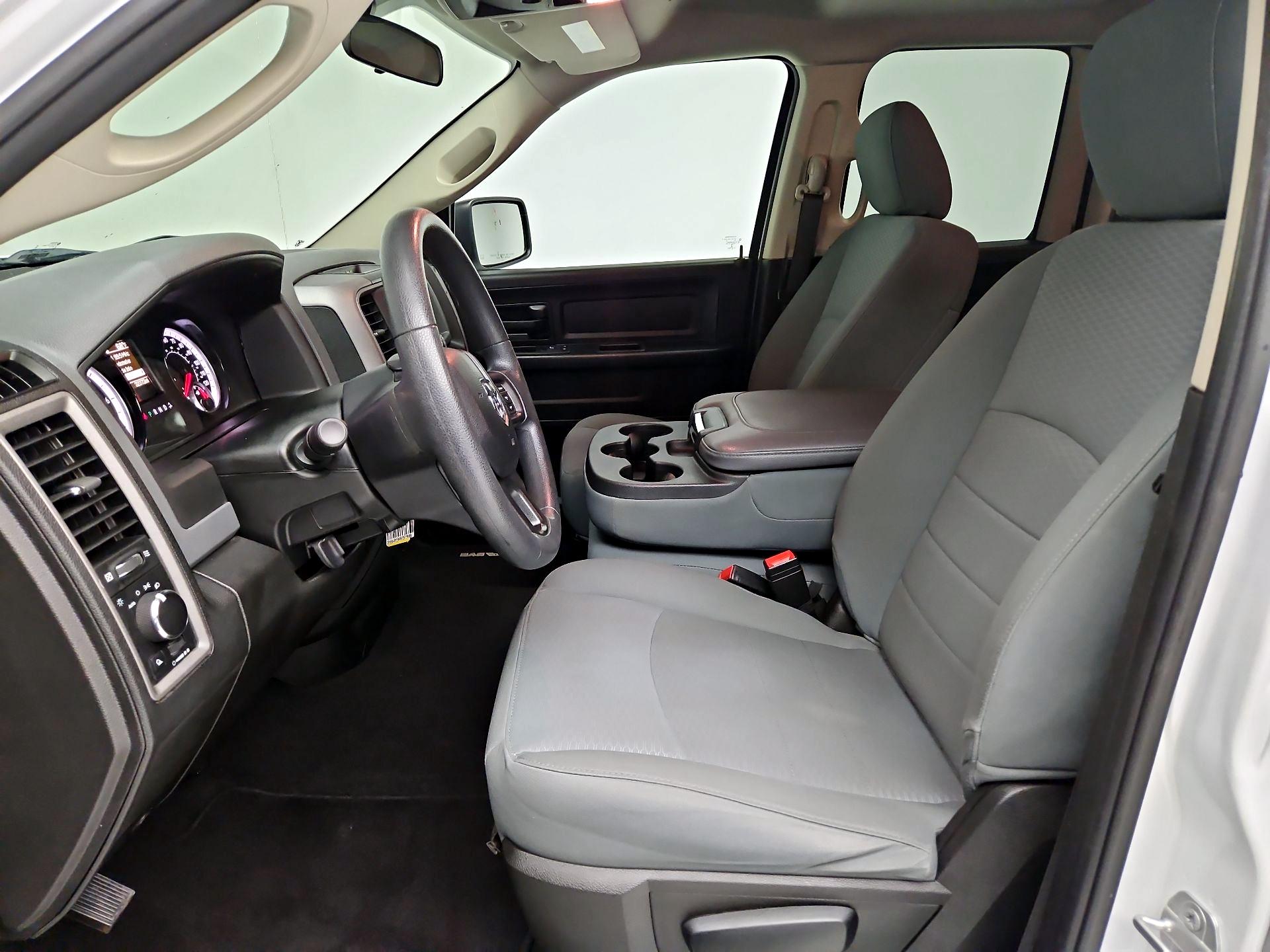 Thumbnail: 2020 RAM 1500 Classic - 11