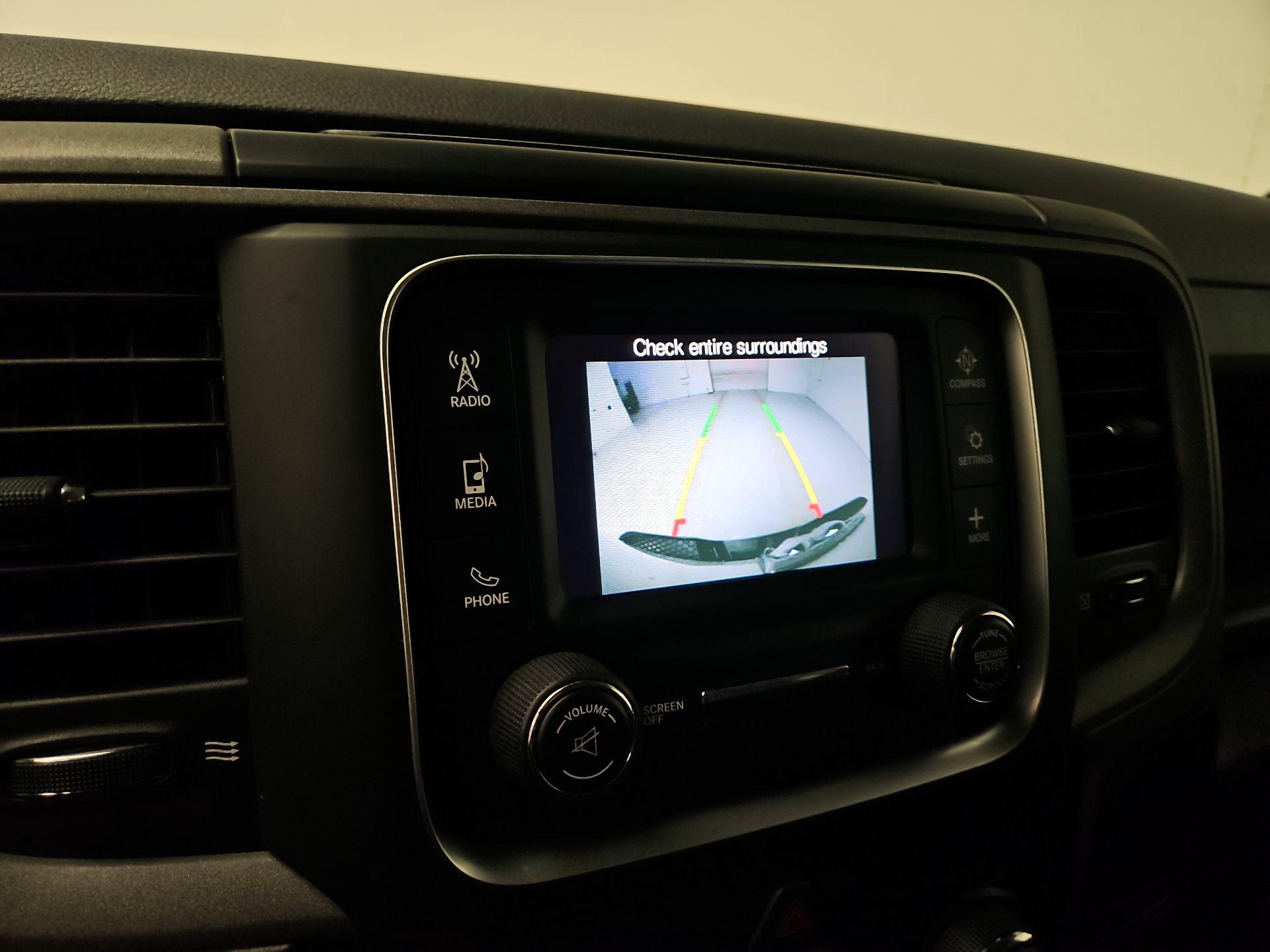 Thumbnail: 2020 RAM 1500 Classic - 14