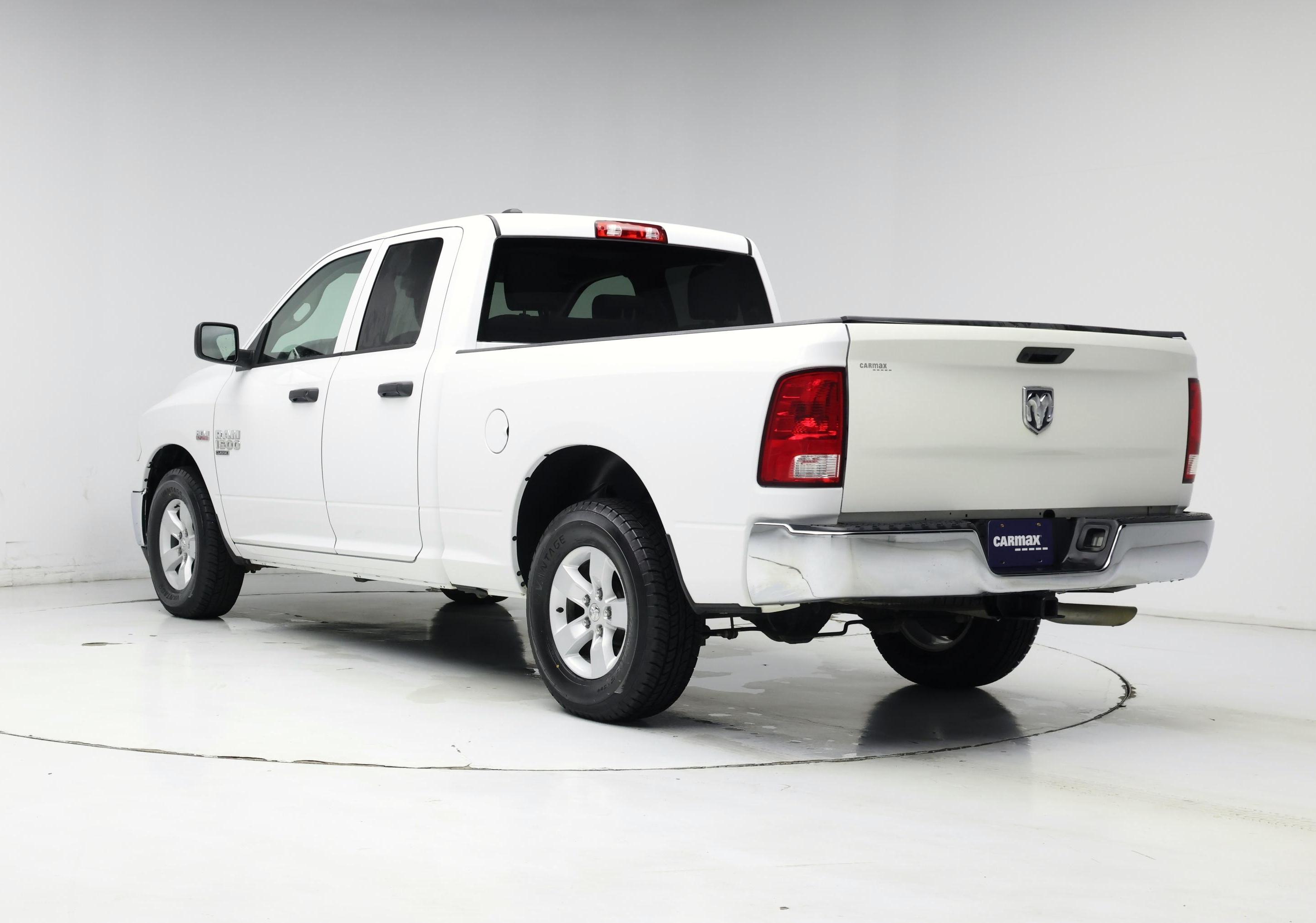 Thumbnail: 2020 RAM 1500 Classic - 2