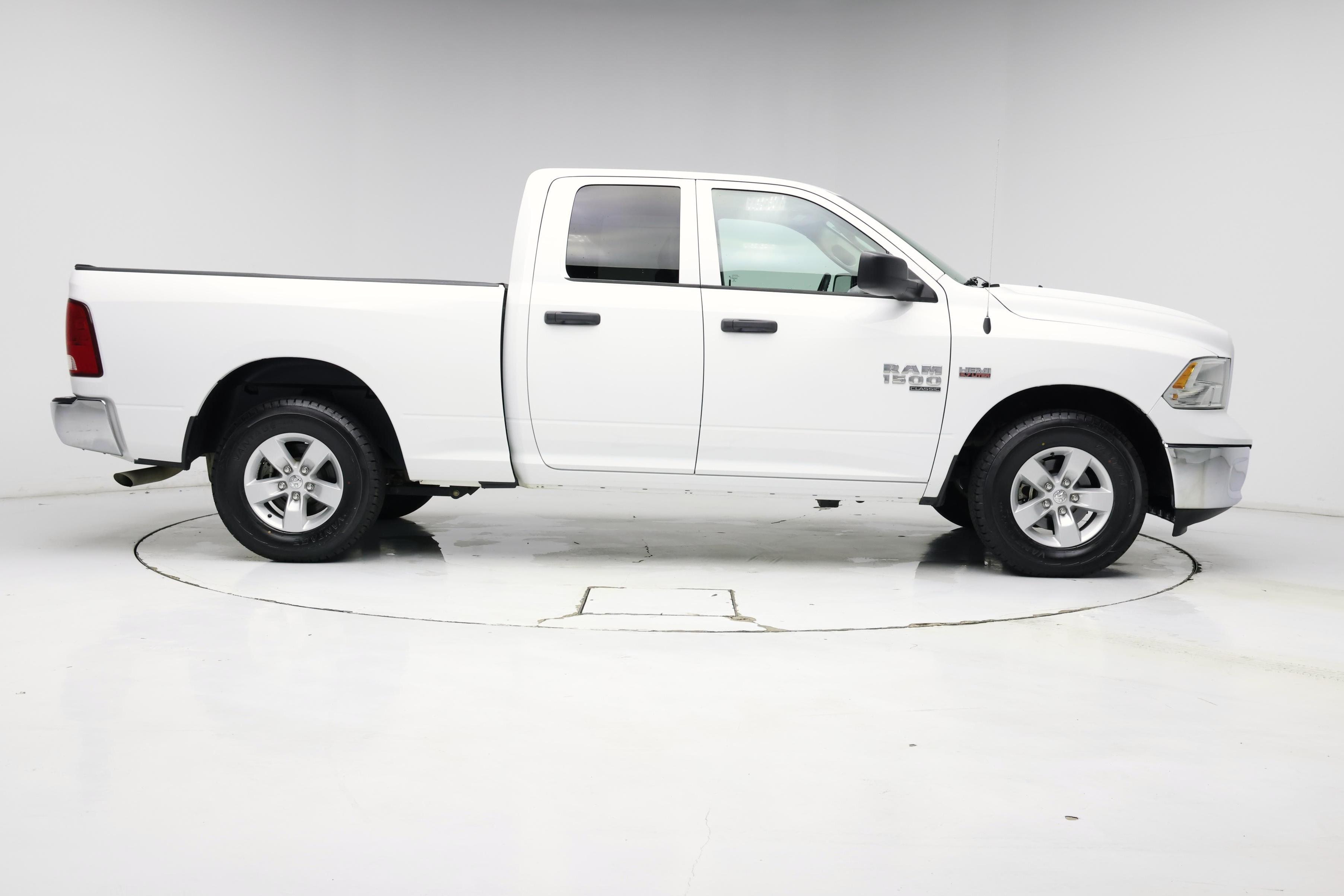 Thumbnail: 2020 RAM 1500 Classic - 7