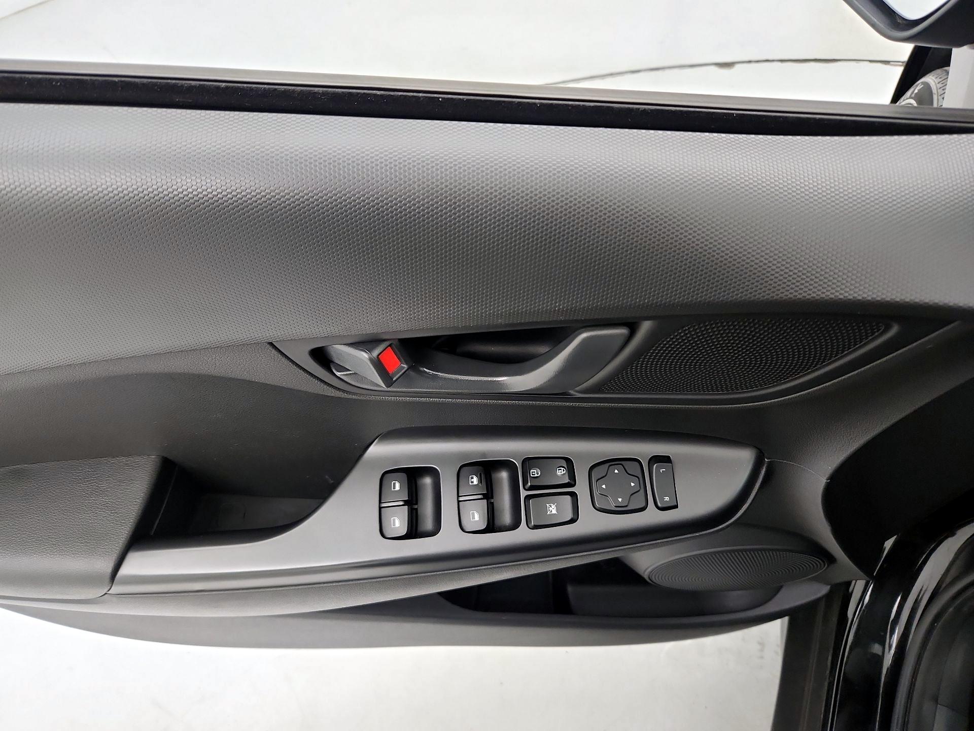 Thumbnail: 2022 Hyundai Kona - 12