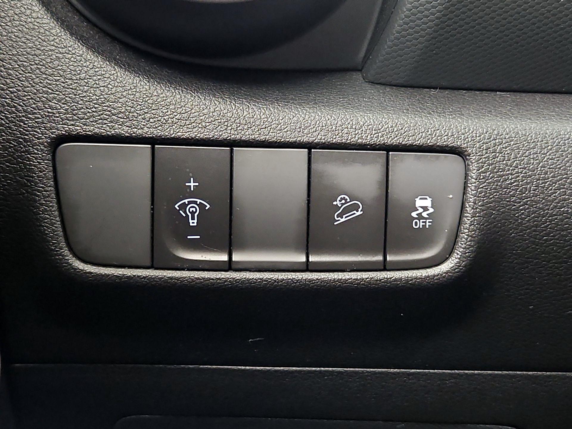 Thumbnail: 2022 Hyundai Kona - 13