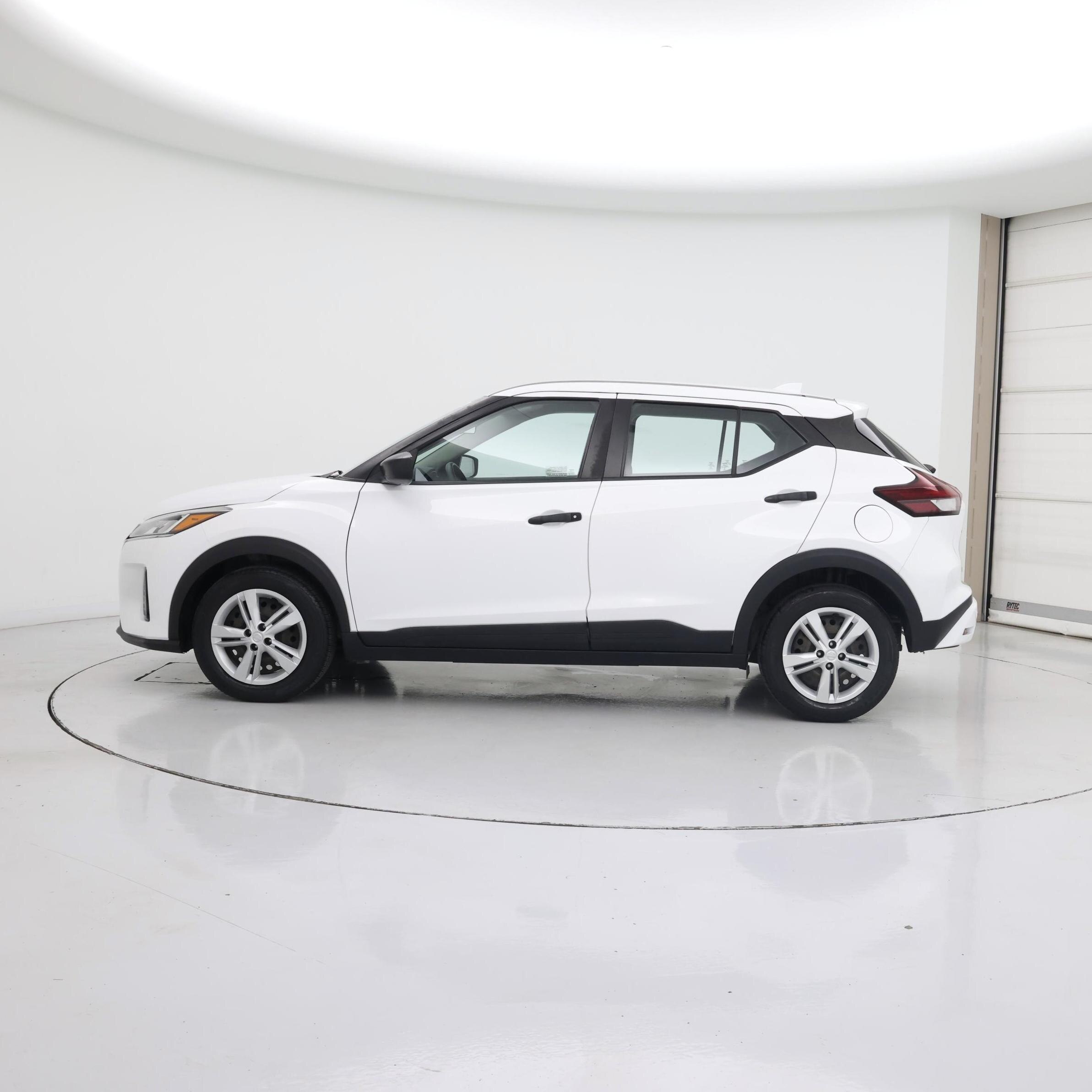 Thumbnail: 2021 Nissan Kicks - 3